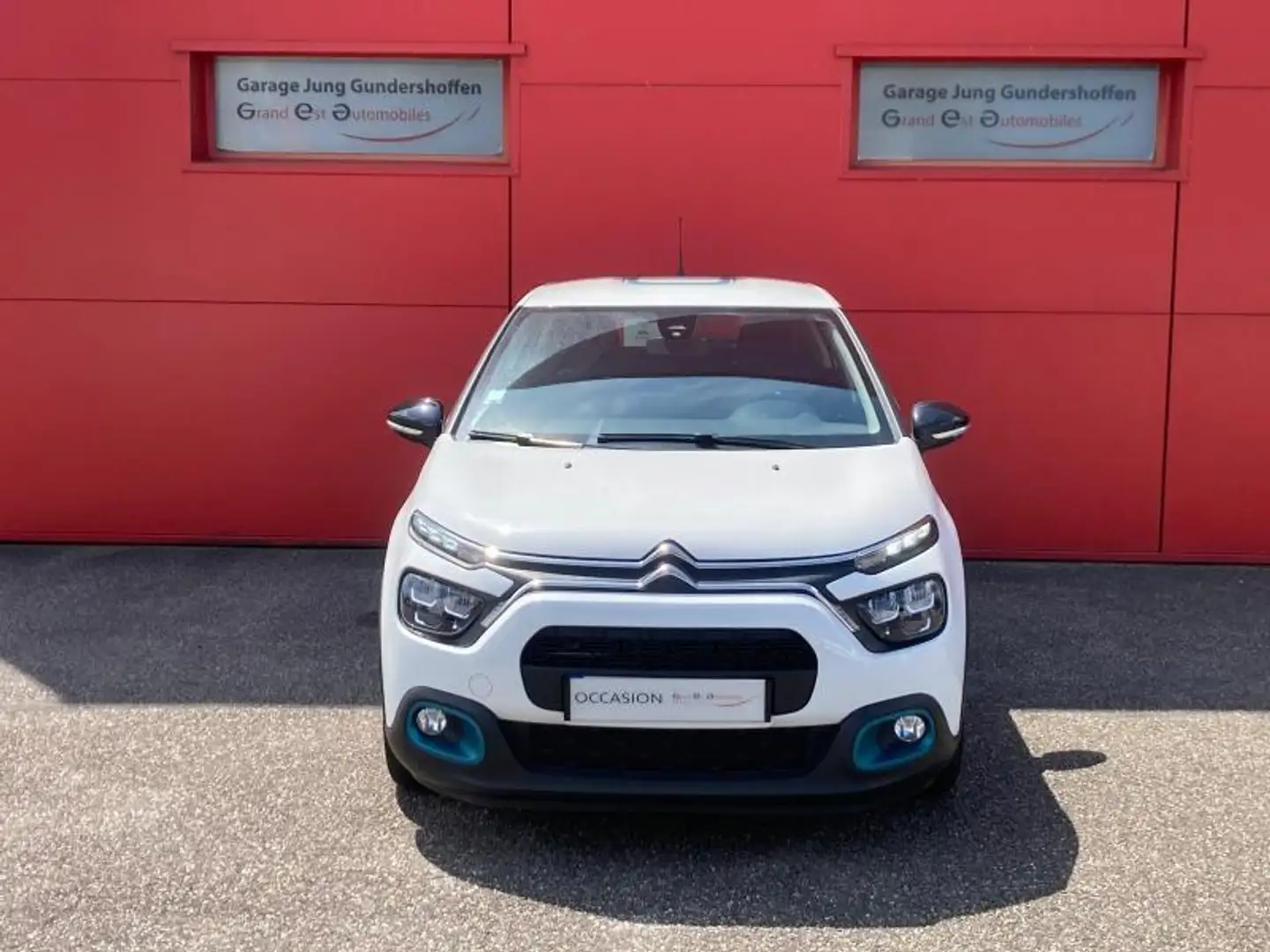 Citroen C3 1.2 Essence 83ch S\u0026S Feel Pack/Eligible LOA Blanc - 2