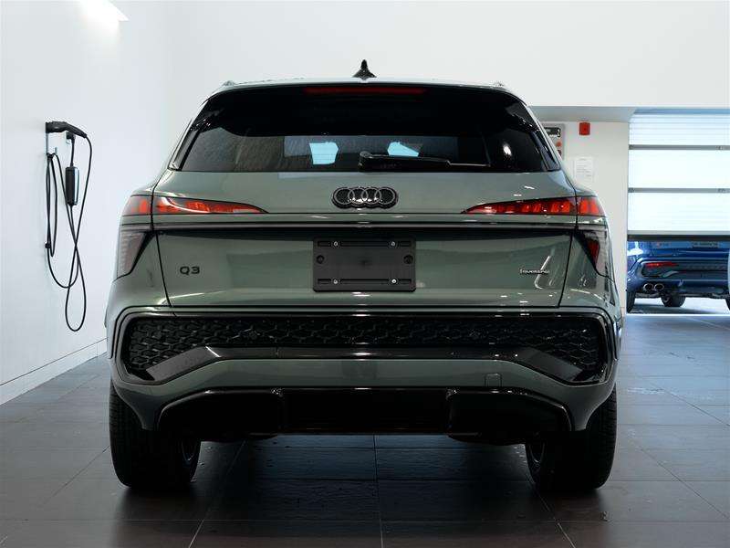 2026 Audi Q3 Technik quattro — снимка 1