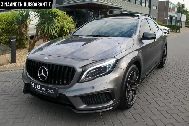 Mercedes-Benz GLA 45 AMG 4MATIC