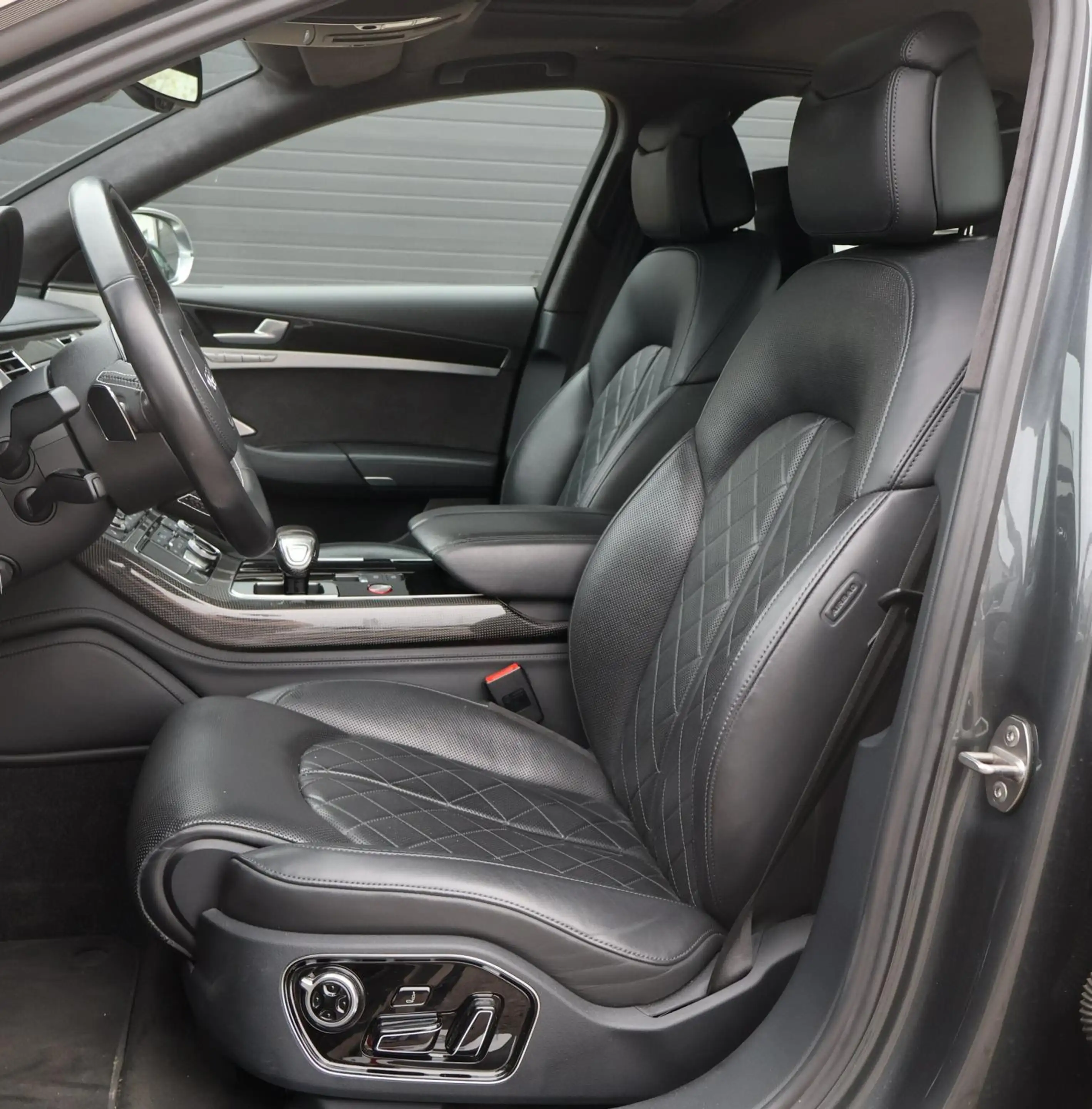 Audi S8 4.0 TFSI S8 quattro Pro Line+ Luxe/Leder/Carbon/36 — photo 11