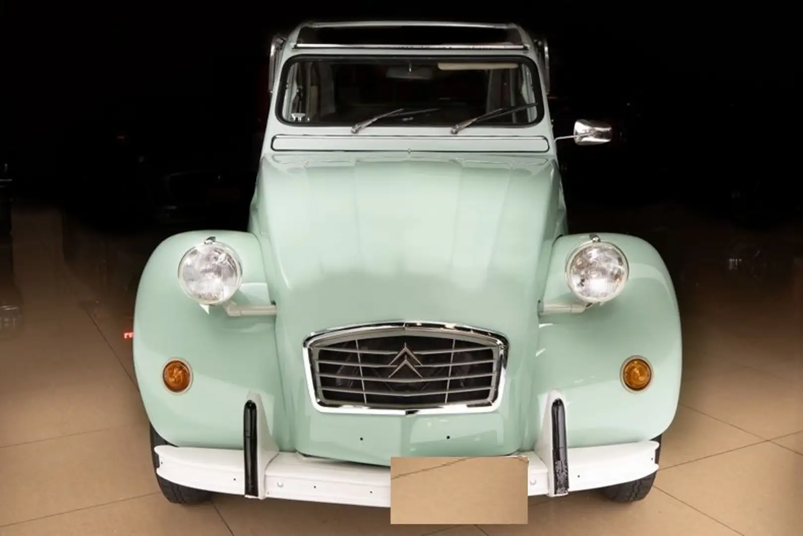 Citroen 2CV 6 Special Vert - 2