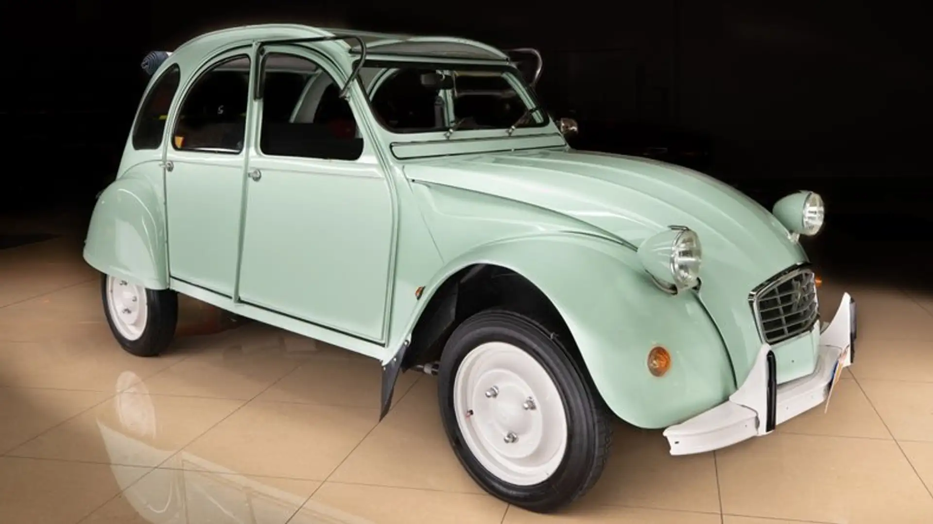Citroen 2CV 6 Special Vert - 1
