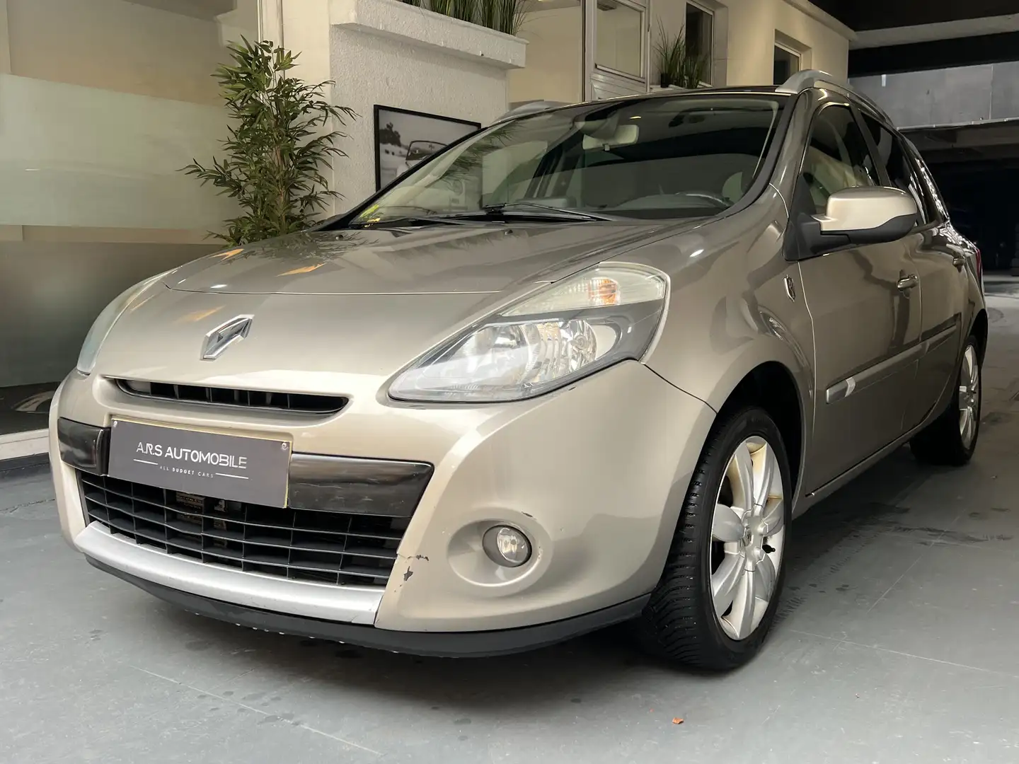 Renault Clio 1.5 dCi Édition FFR - Airco - Navi - Euro5 Beige - 1