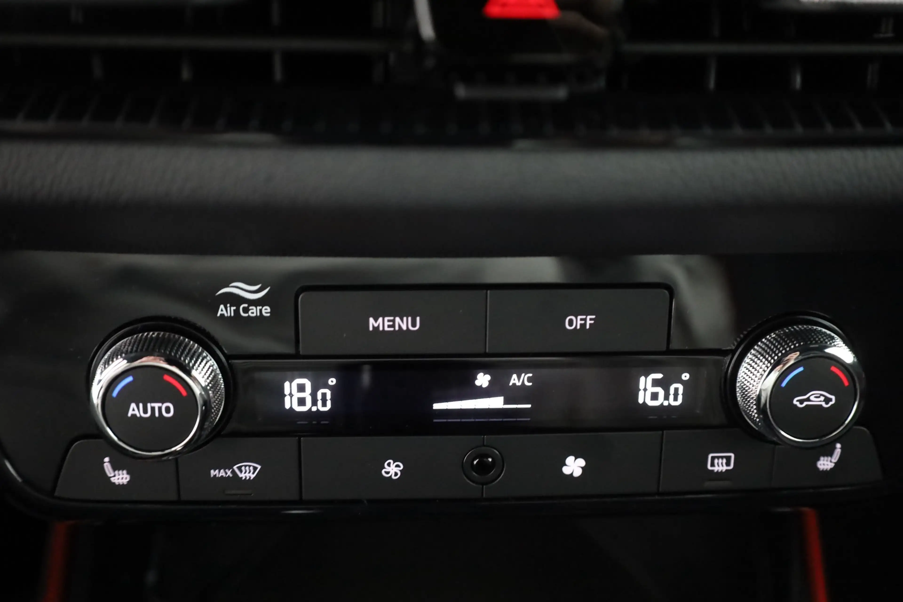 Skoda Fabia Monte Carlo 1.0 TSI DSG LED ACC Kamera — photo 12