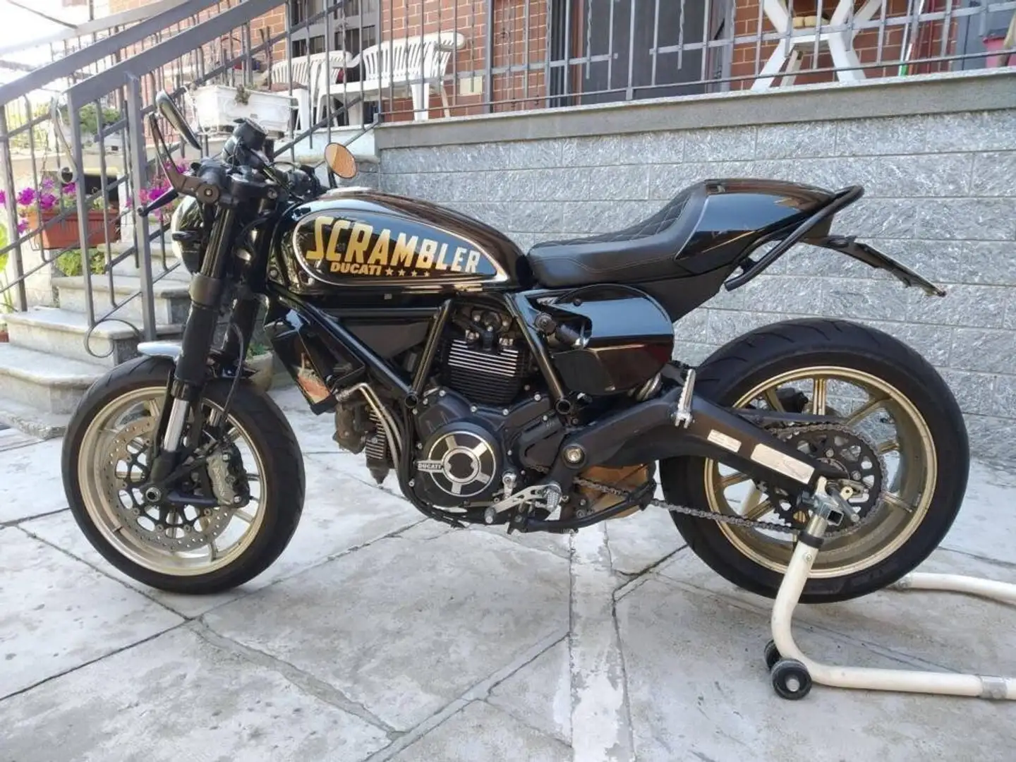 Ducati Scrambler Nero - 2