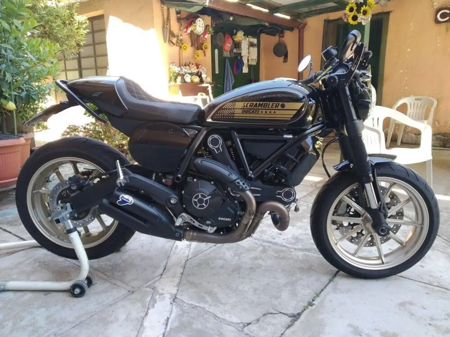 Ducati Scrambler Nero - 1