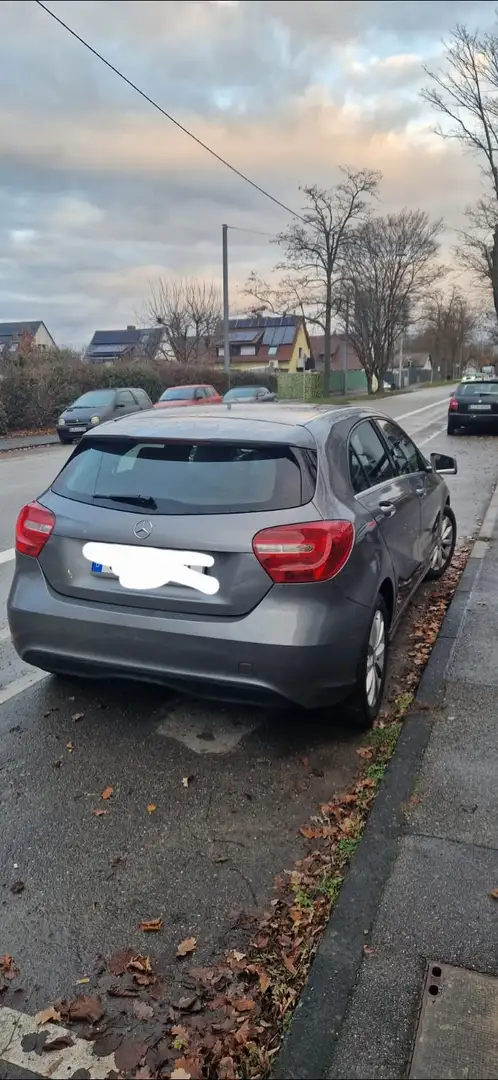 Mercedes-Benz 180 - 2