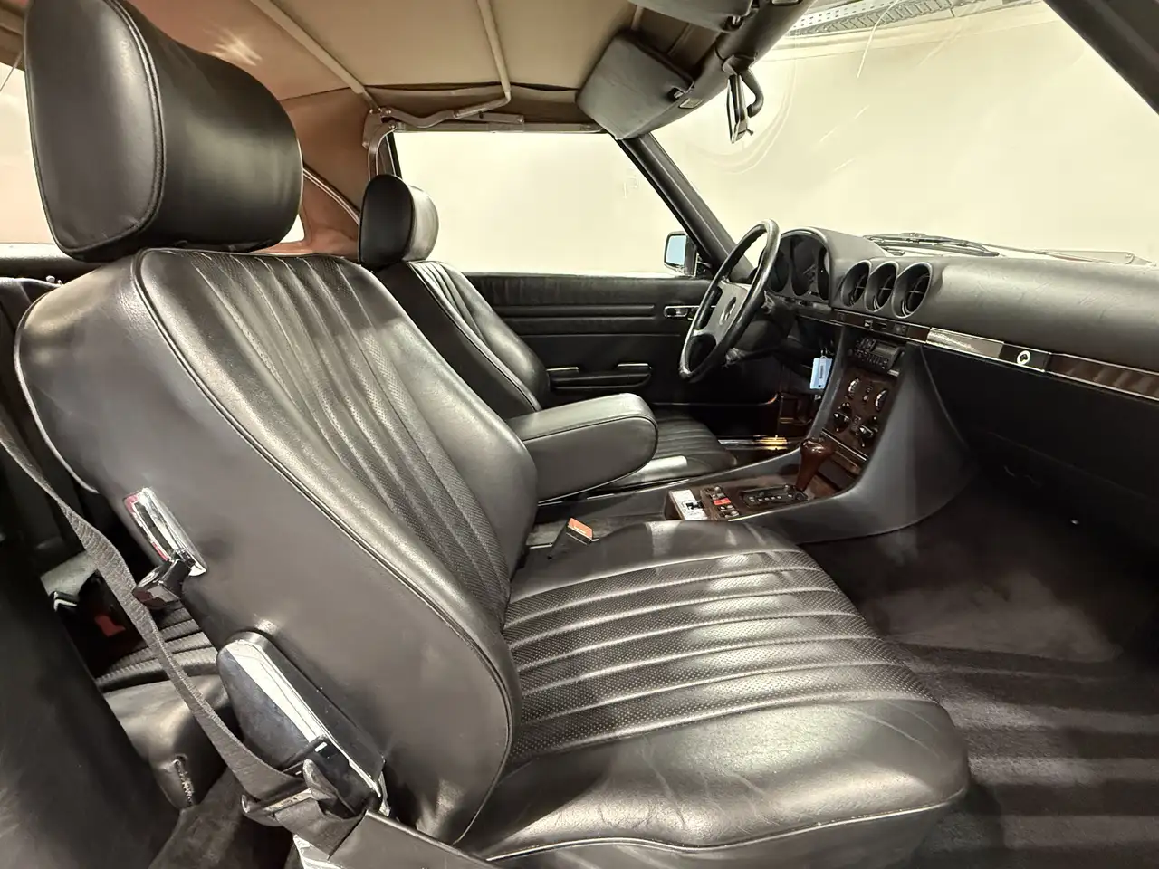 Mercedes-Benz 300 SL R107 DE-Modell Classic Data 2+, foto 10
