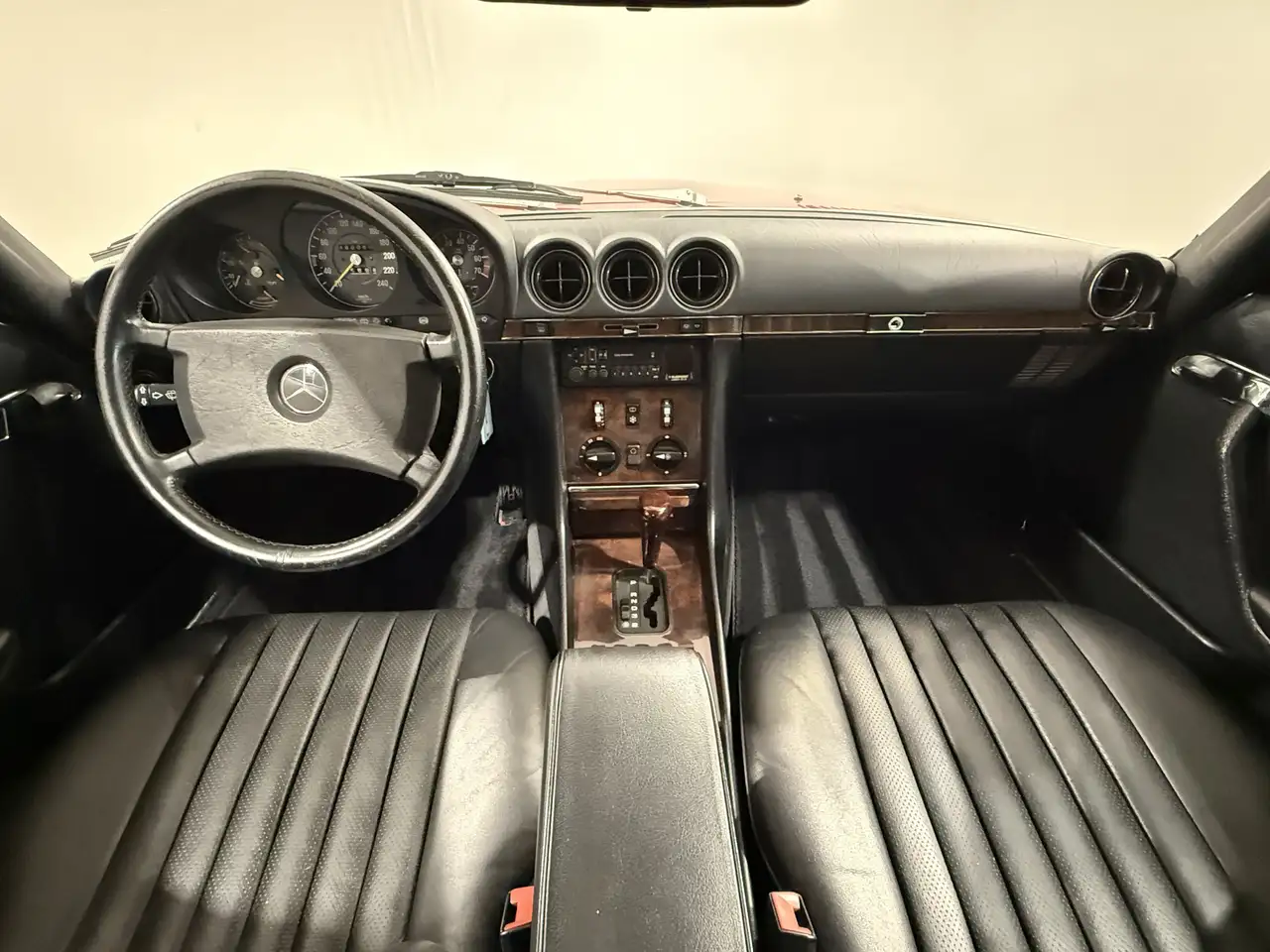 Mercedes-Benz 300 SL R107 DE-Modell Classic Data 2+, foto 11