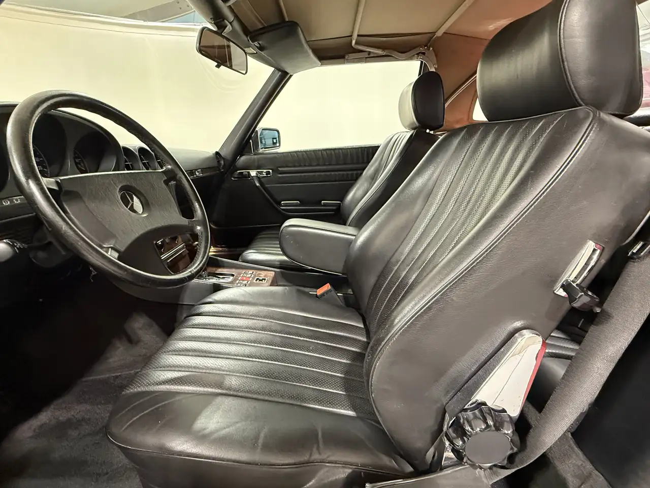 Mercedes-Benz 300 SL R107 DE-Modell Classic Data 2+, foto 9