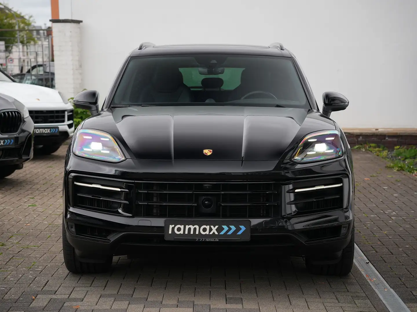 Porsche Cayenne E-Hybrid MY24-INNODRIVE-LUFTF-PANO-SPORTSITZE-21RS Schwarz - 2