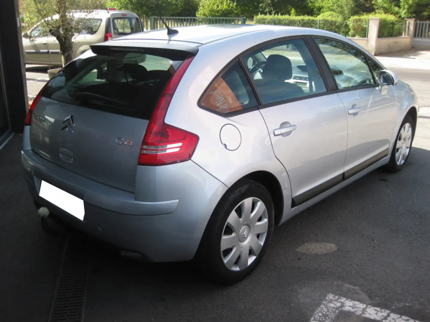 Citroen C4 1.6 HDI92 CONFORT Gris - 2