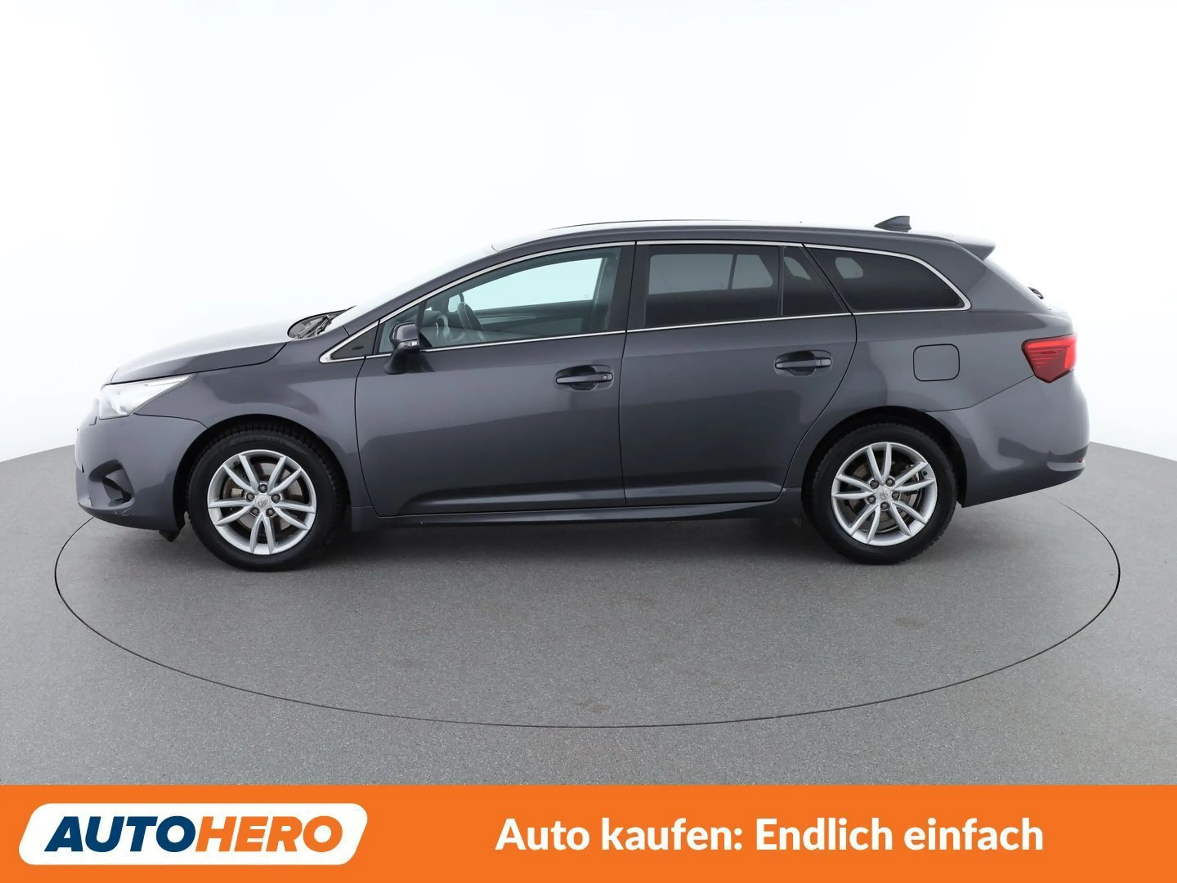Toyota Avensis 2.0 D-4D Active Plus — photo 3