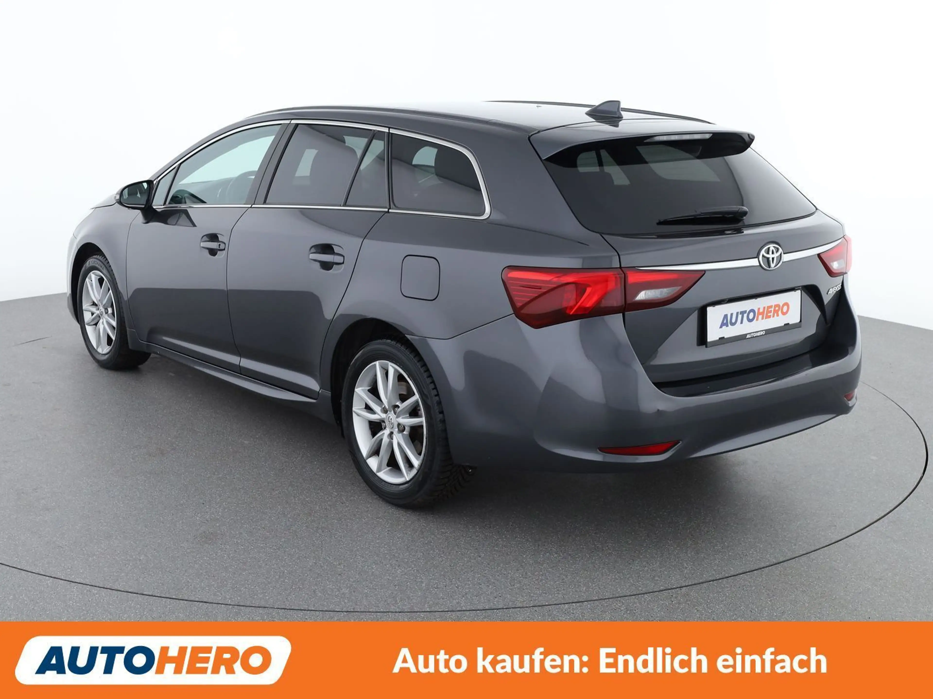 Toyota Avensis 2.0 D-4D Active Plus — photo 4