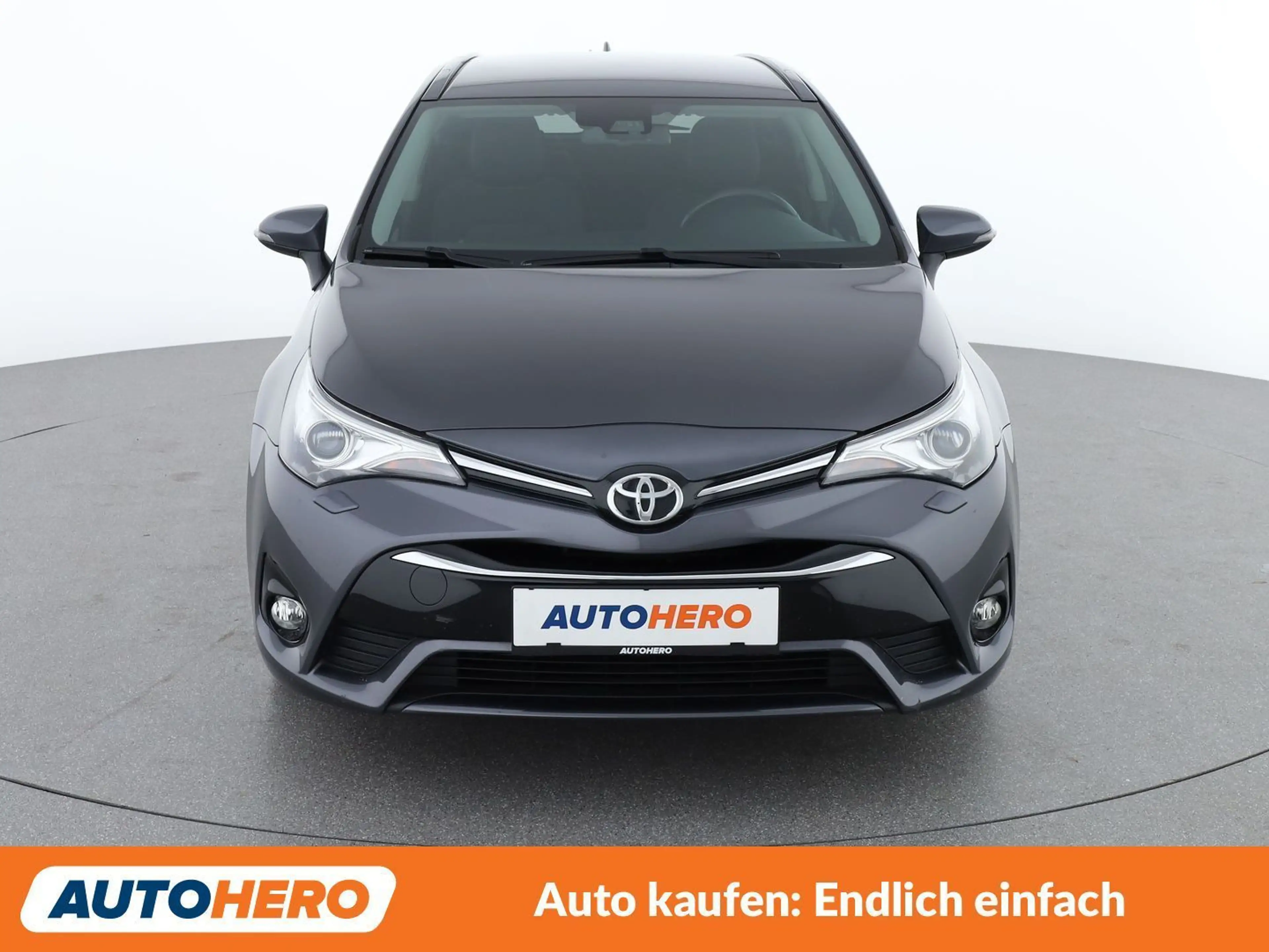 Toyota Avensis 2.0 D-4D Active Plus — photo 9