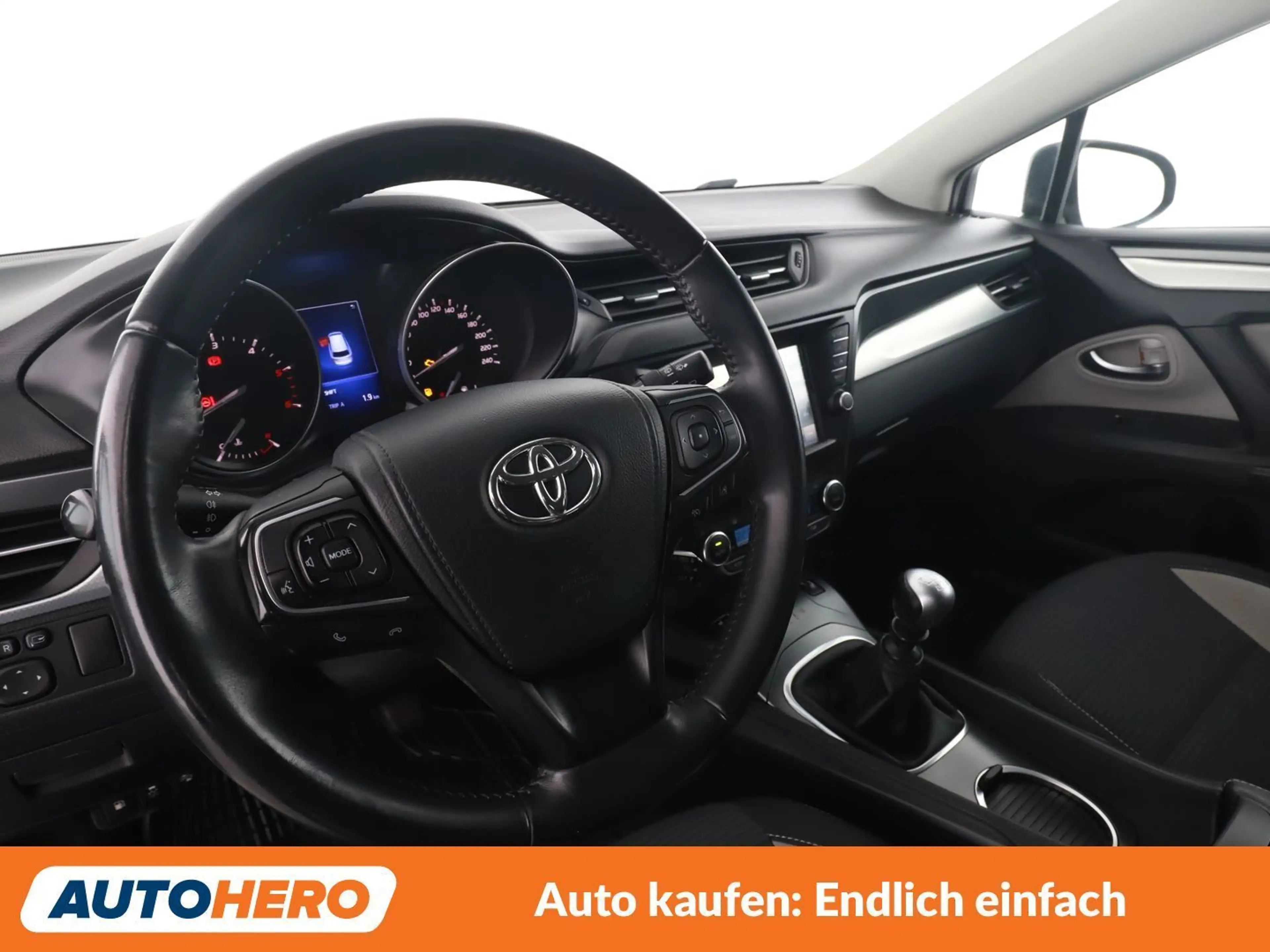 Toyota Avensis 2.0 D-4D Active Plus — photo 11