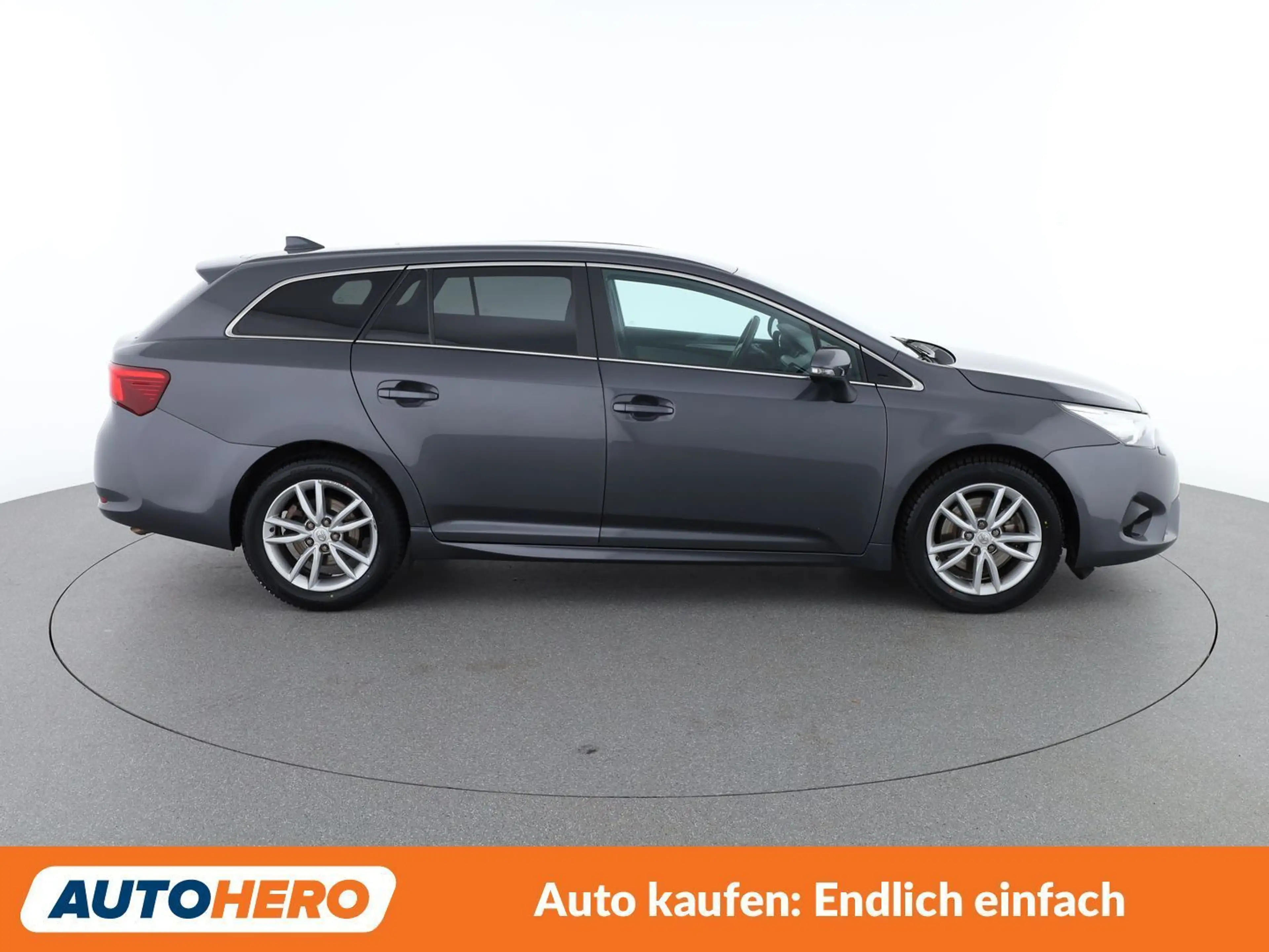 Toyota Avensis 2.0 D-4D Active Plus — photo 7