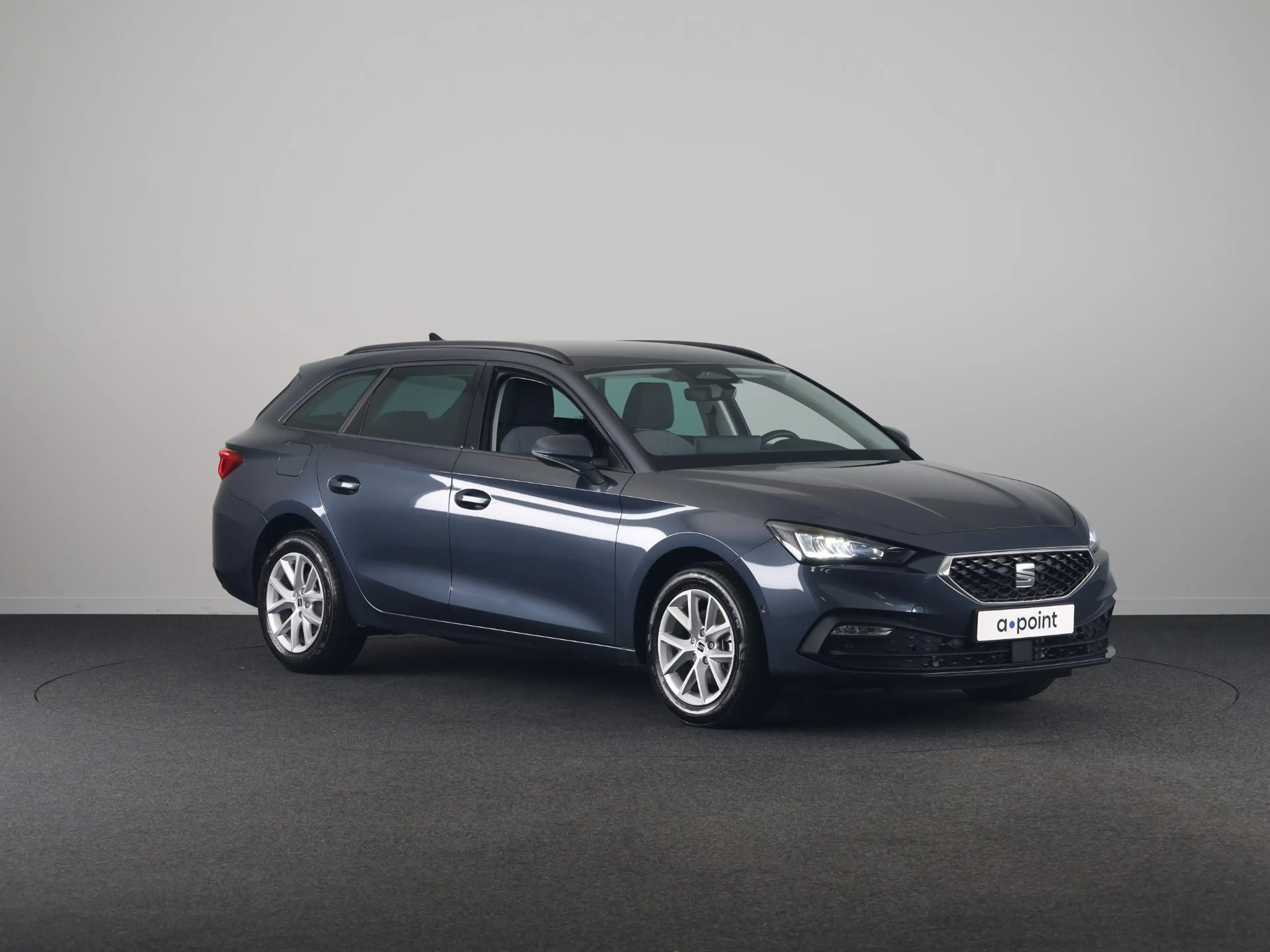 SEAT Leon e-Hybrid Sportstourer 1.5 TSI Style Business Intense | Tech — photo 7