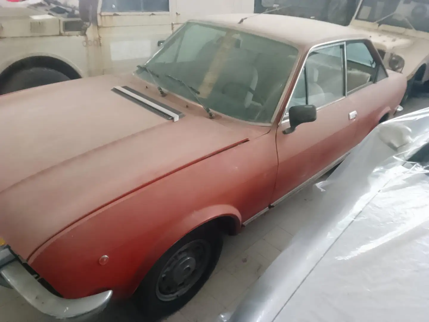 Fiat 124 Coupè Rosso - 1