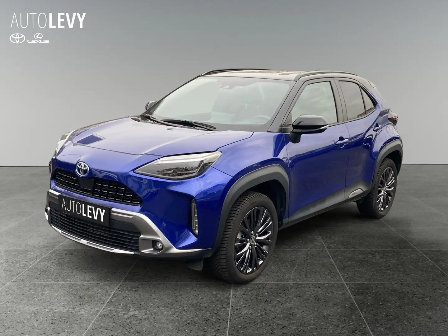 Toyota Yaris Cross 1.5 Hybrid Adventure AWD *HUD* Blauw - 2