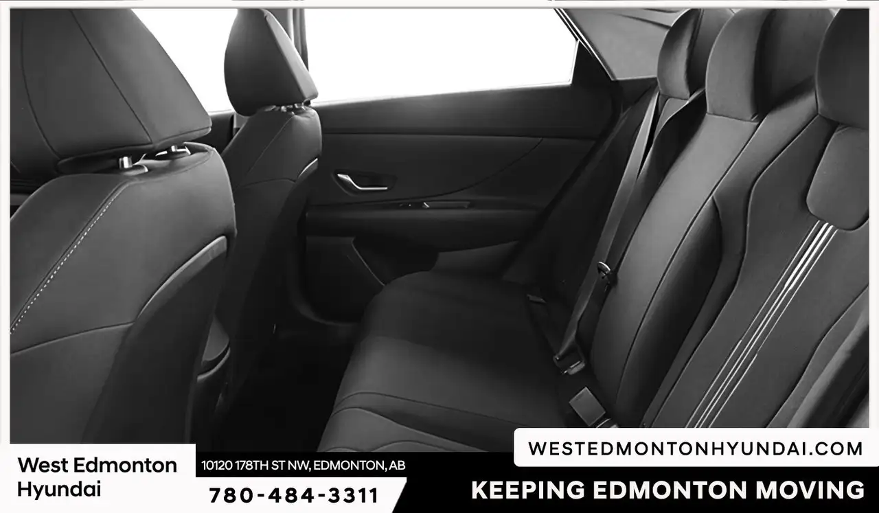 Hyundai ELANTRA photo Hyundai ELANTRA