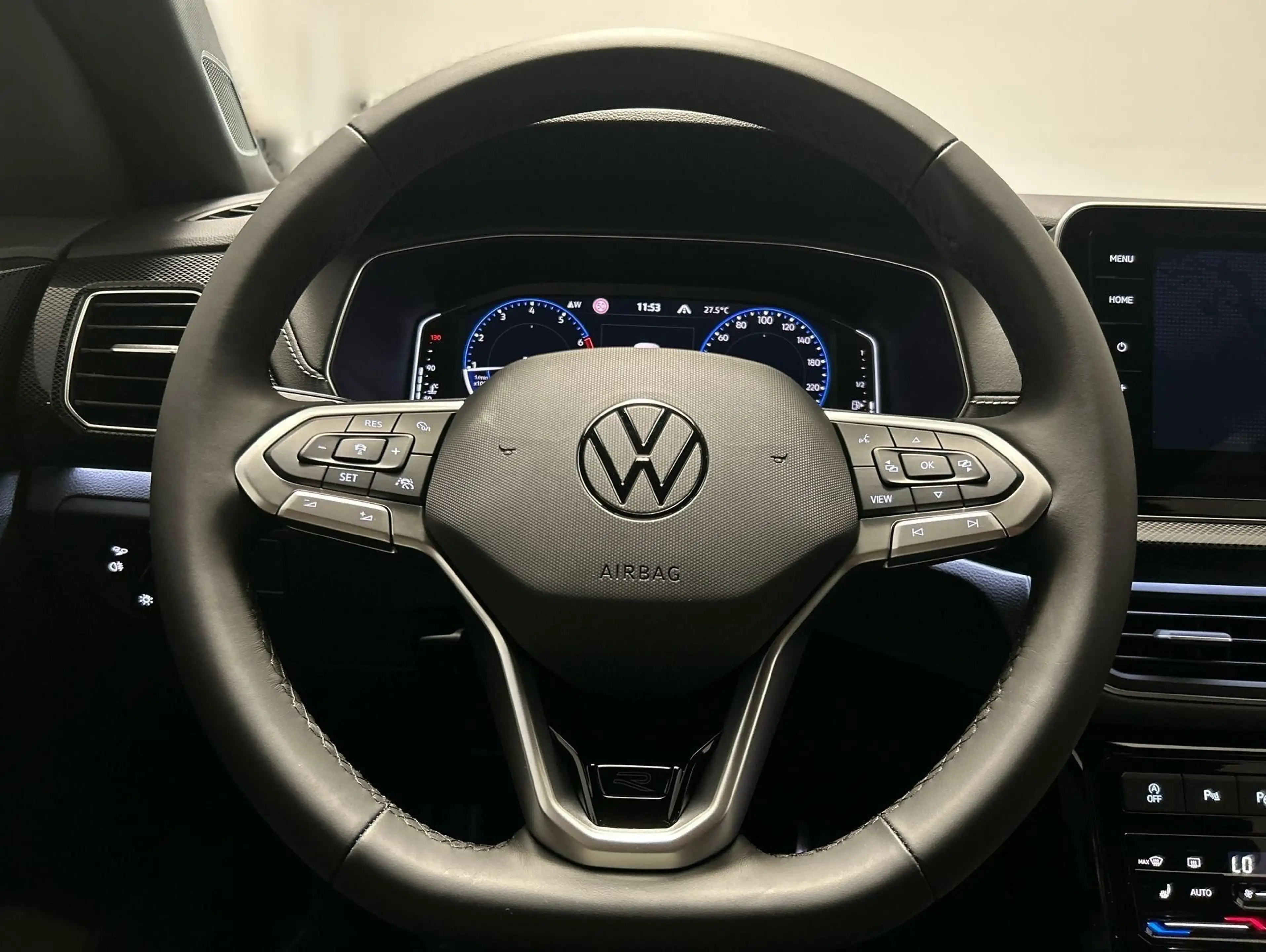 Volkswagen T-Cross R-Line 1.5 l TSI CarPlay Matrix ACC AHK — photo 9