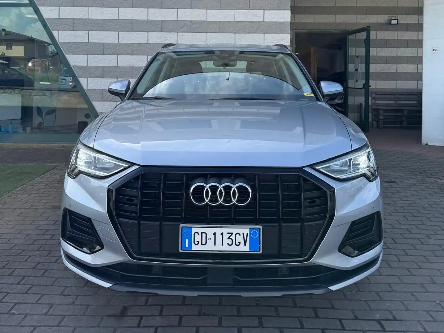 Audi Q3 Q3 35 2.0 tdi Business s-tronic Zilver - 1