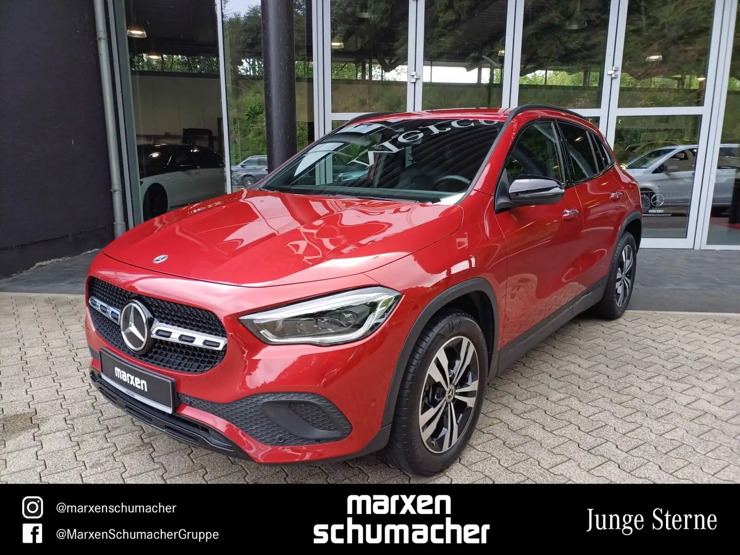 Mercedes-Benz GLA 220 GLA 220 d 4M Night+AHK+Kamera+Multibeam+AdvSound Rosso - 1