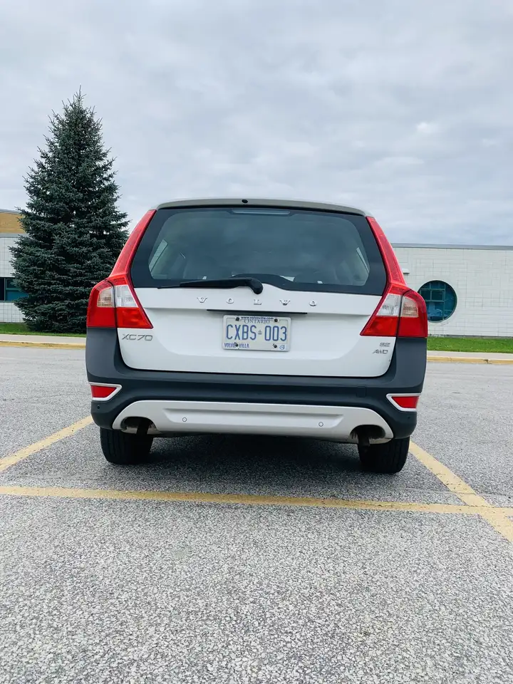 Volvo XC70 снимка Volvo XC70