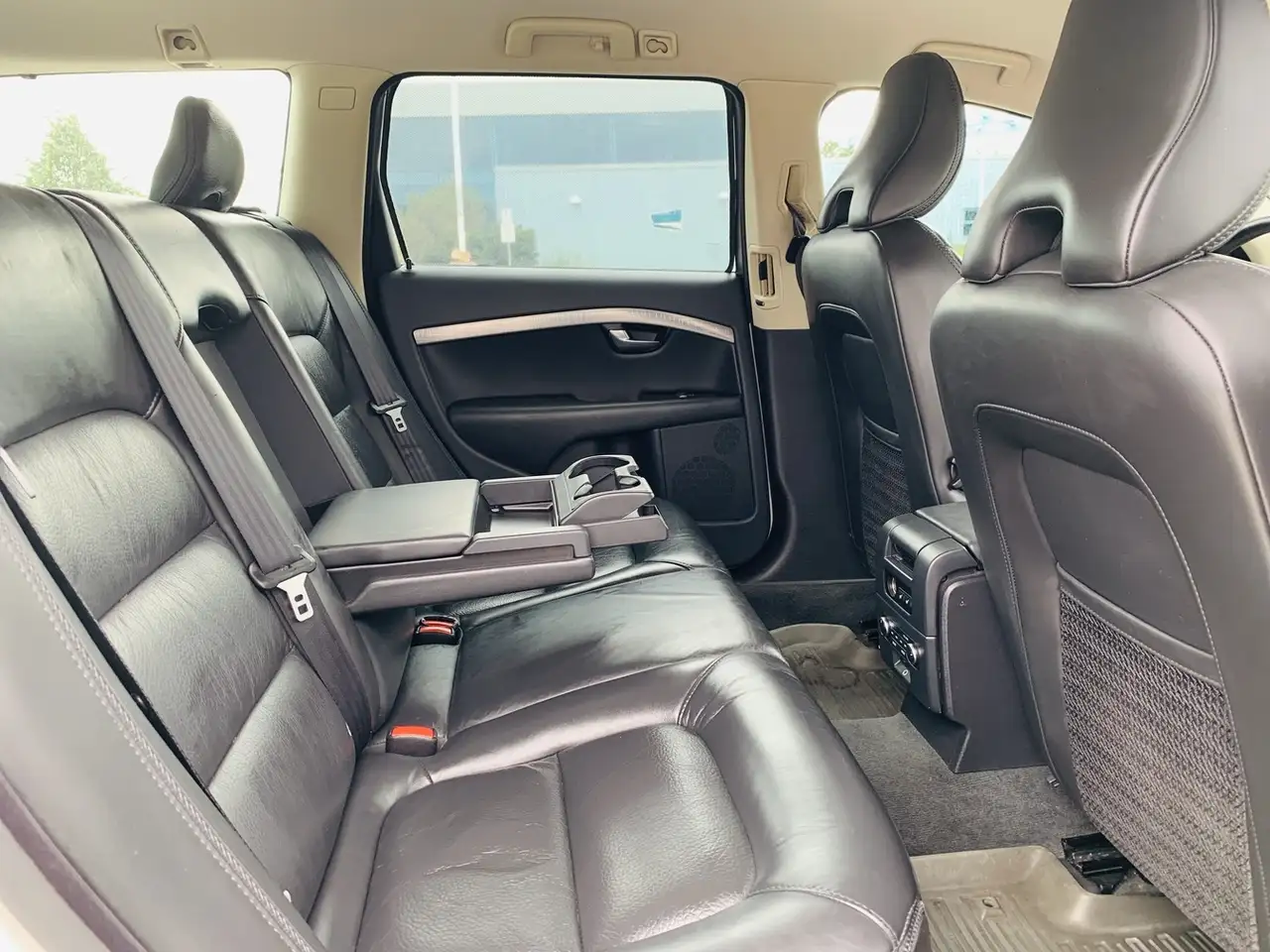 Volvo XC70 снимка Volvo XC70