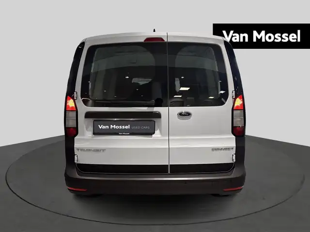 Ford Transit Connect view 3