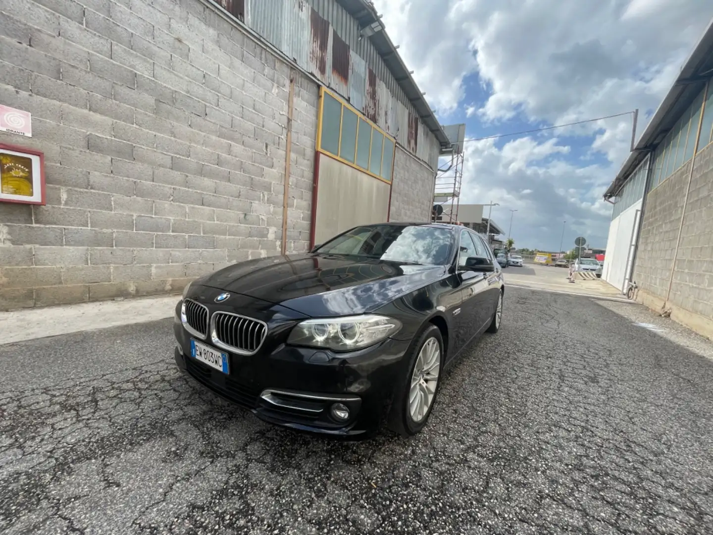 BMW 520 520d Touring Luxury euro 6 Nero - 1