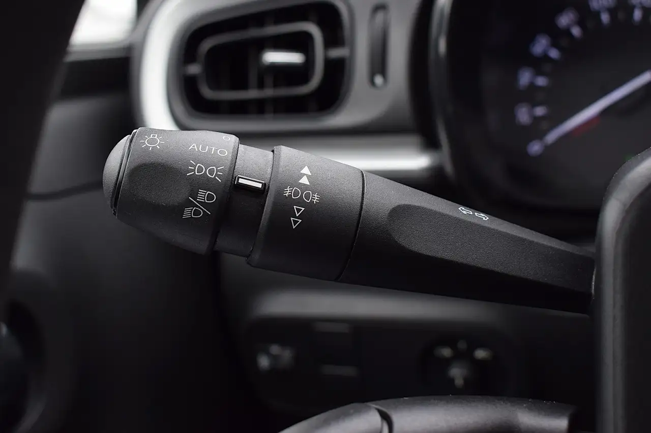 Citroen C3 1.2 PureTech Feel | Apple CarPlay | Cruise | LED | 18