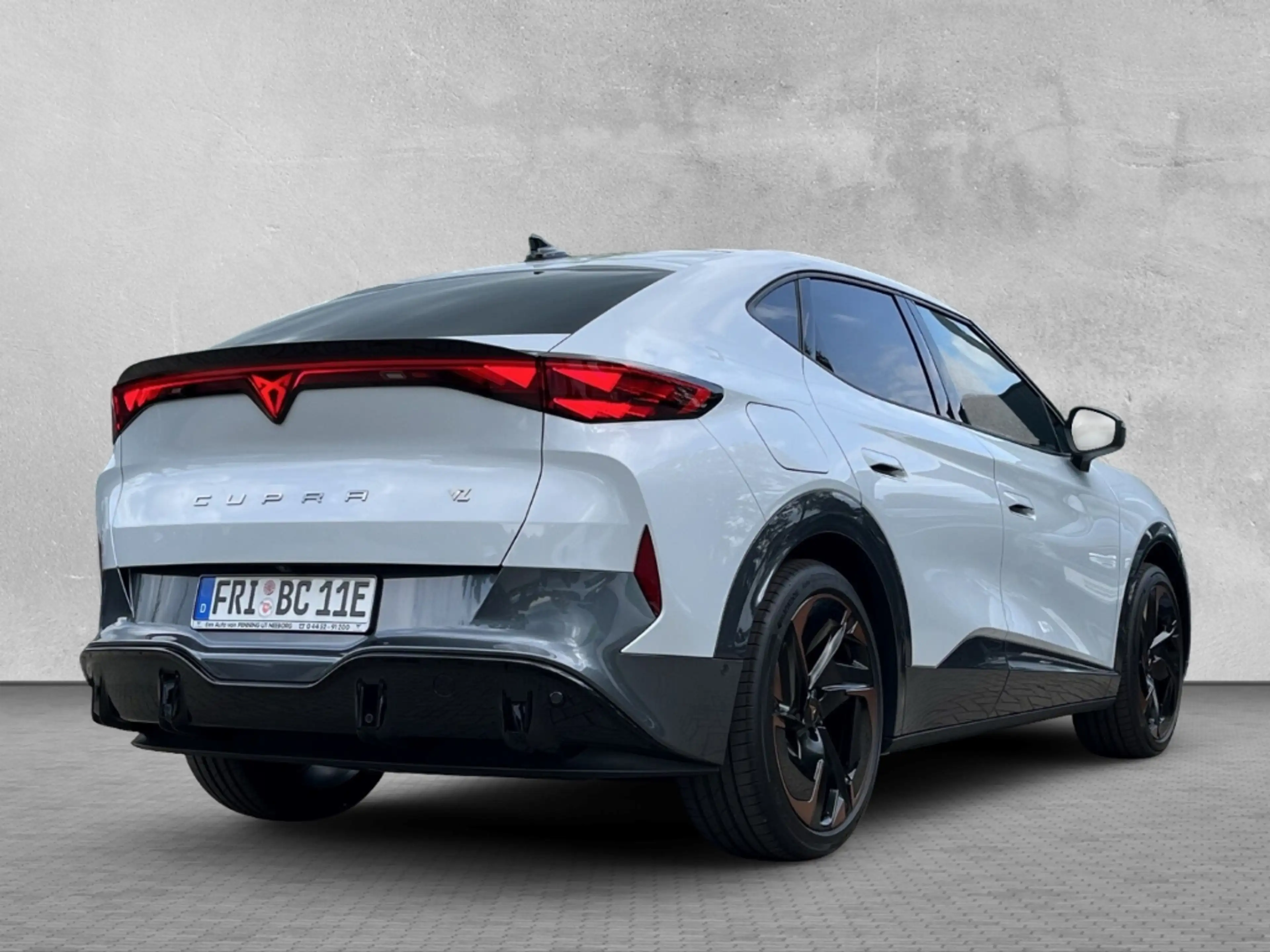 CUPRA Tavascan VZ 4Drive / UPE: 66.345,- € / ADRENALINE BELOW ZER — photo 2