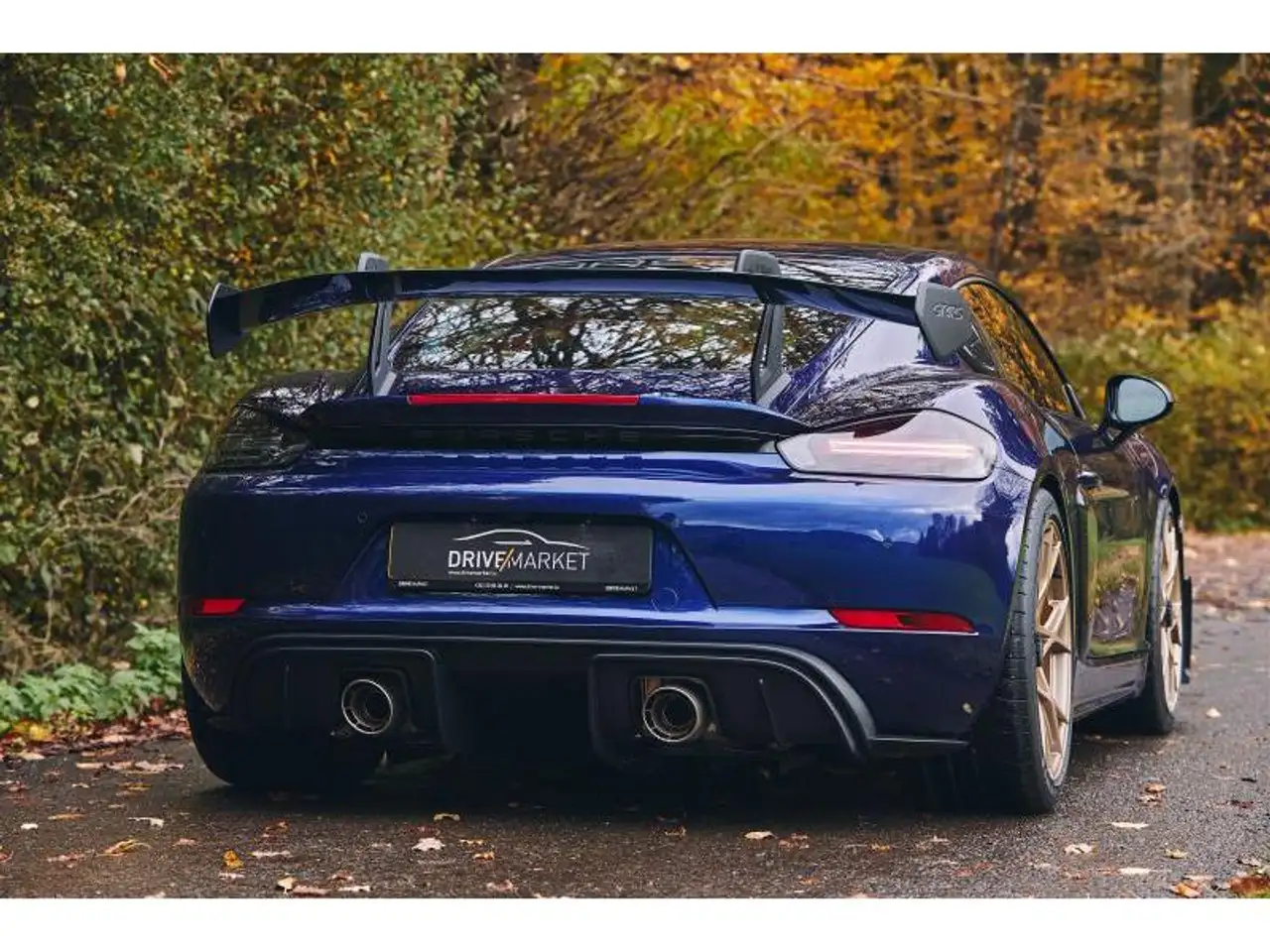 GT4 RS Weissach