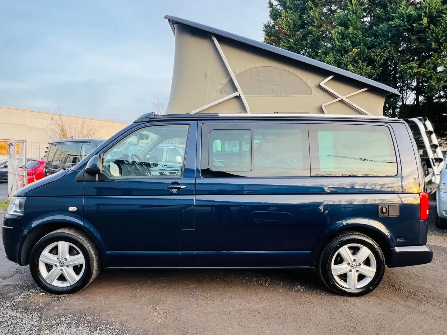Volkswagen T5 California Comfortline/Markise/AHK/LM/Nav/SHZ Blau - 2