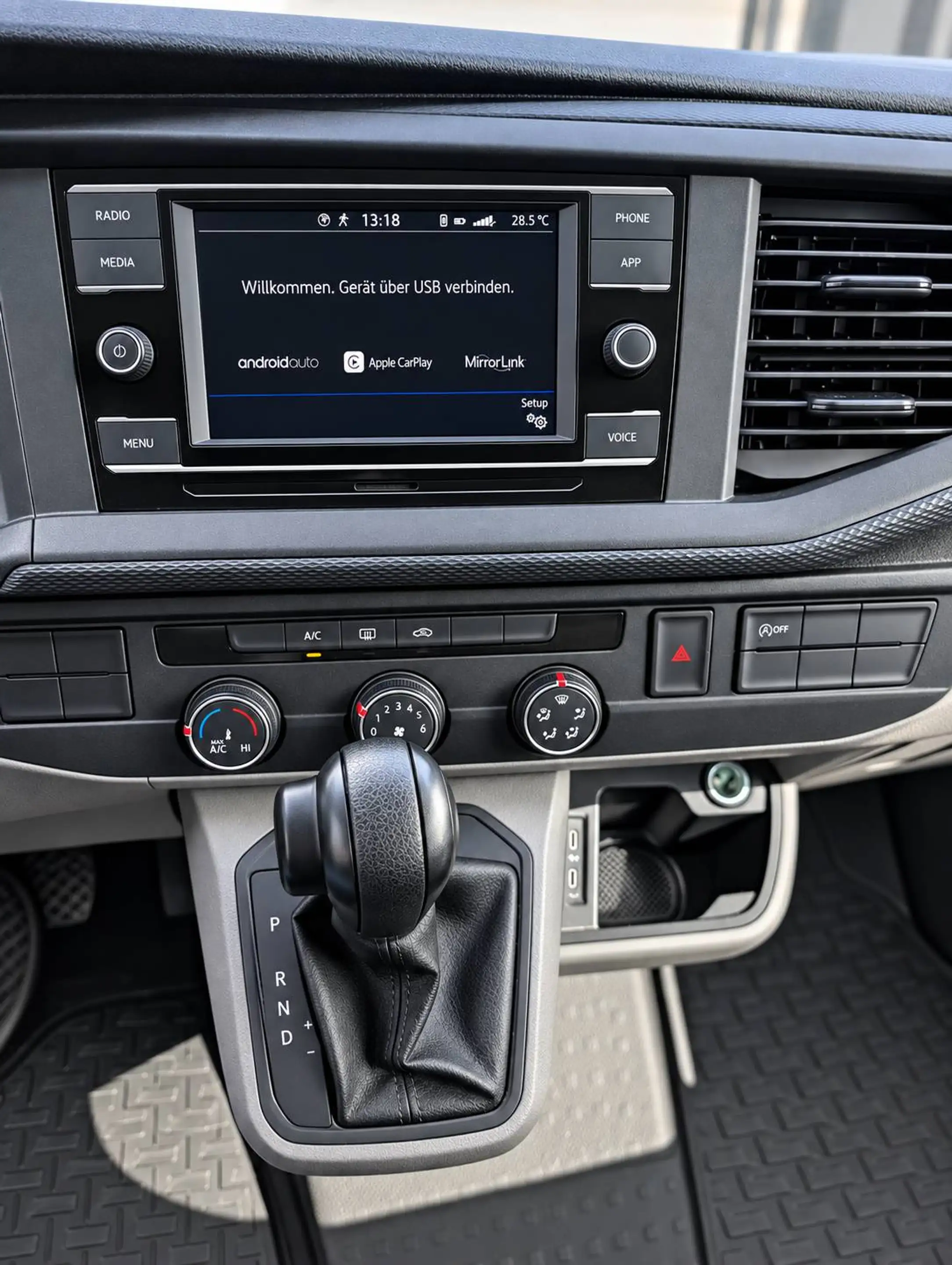 Volkswagen T6.1 Transporter FWD lang Automatik Kamera Camperbasis — photo 10