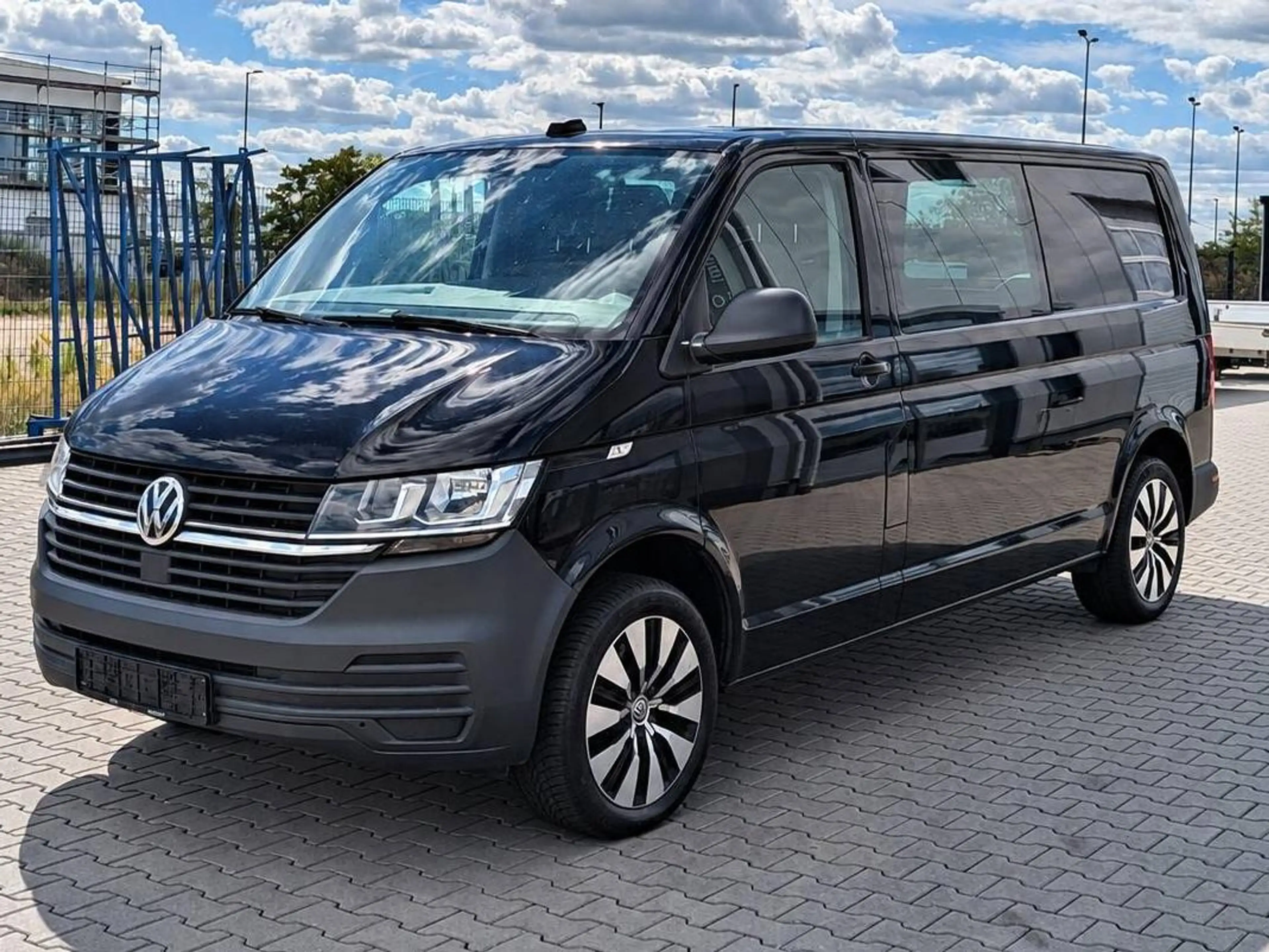 Volkswagen T6.1 Transporter FWD lang Automatik Kamera Camperbasis