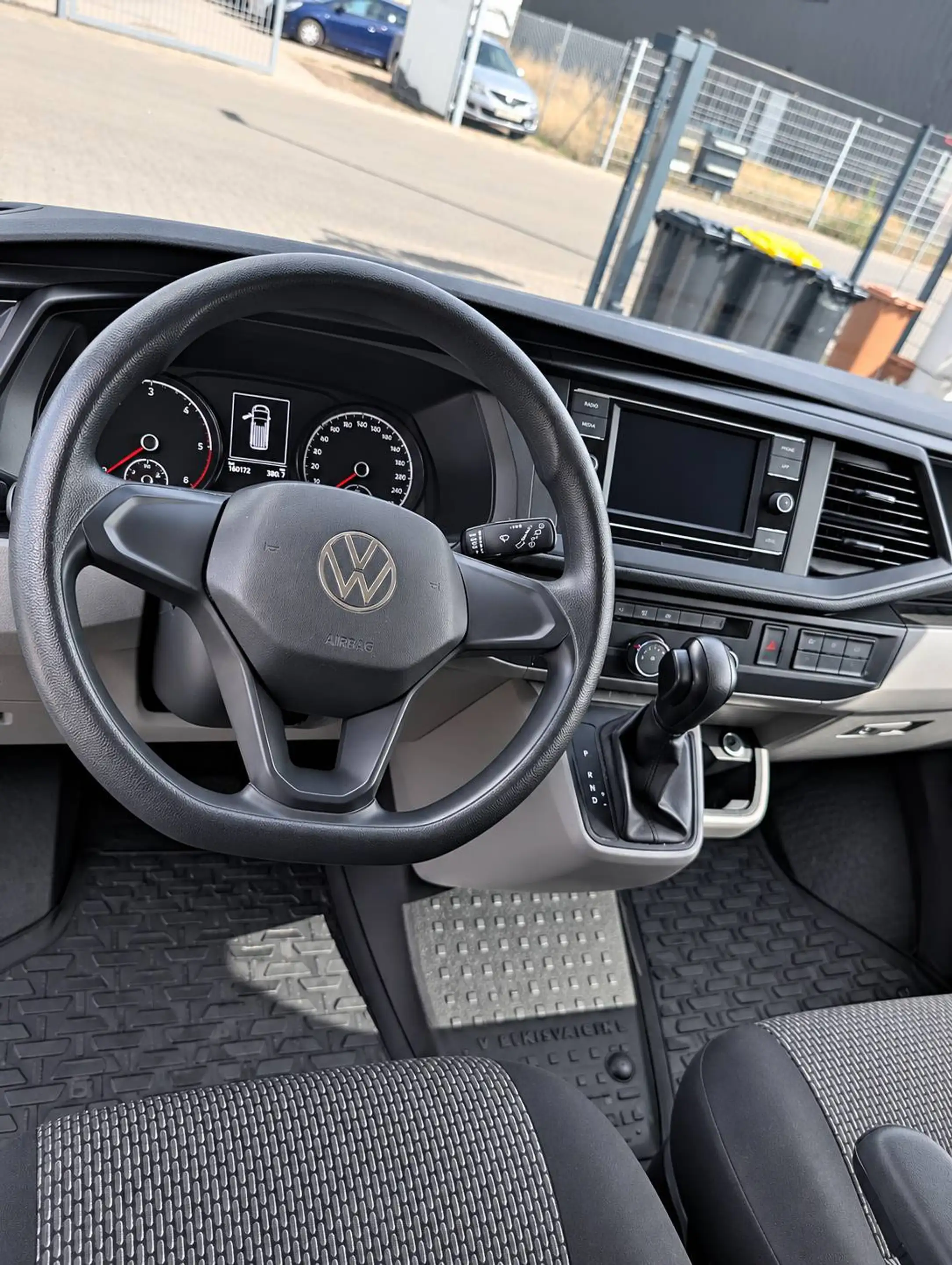 Volkswagen T6.1 Transporter FWD lang Automatik Kamera Camperbasis — photo 13