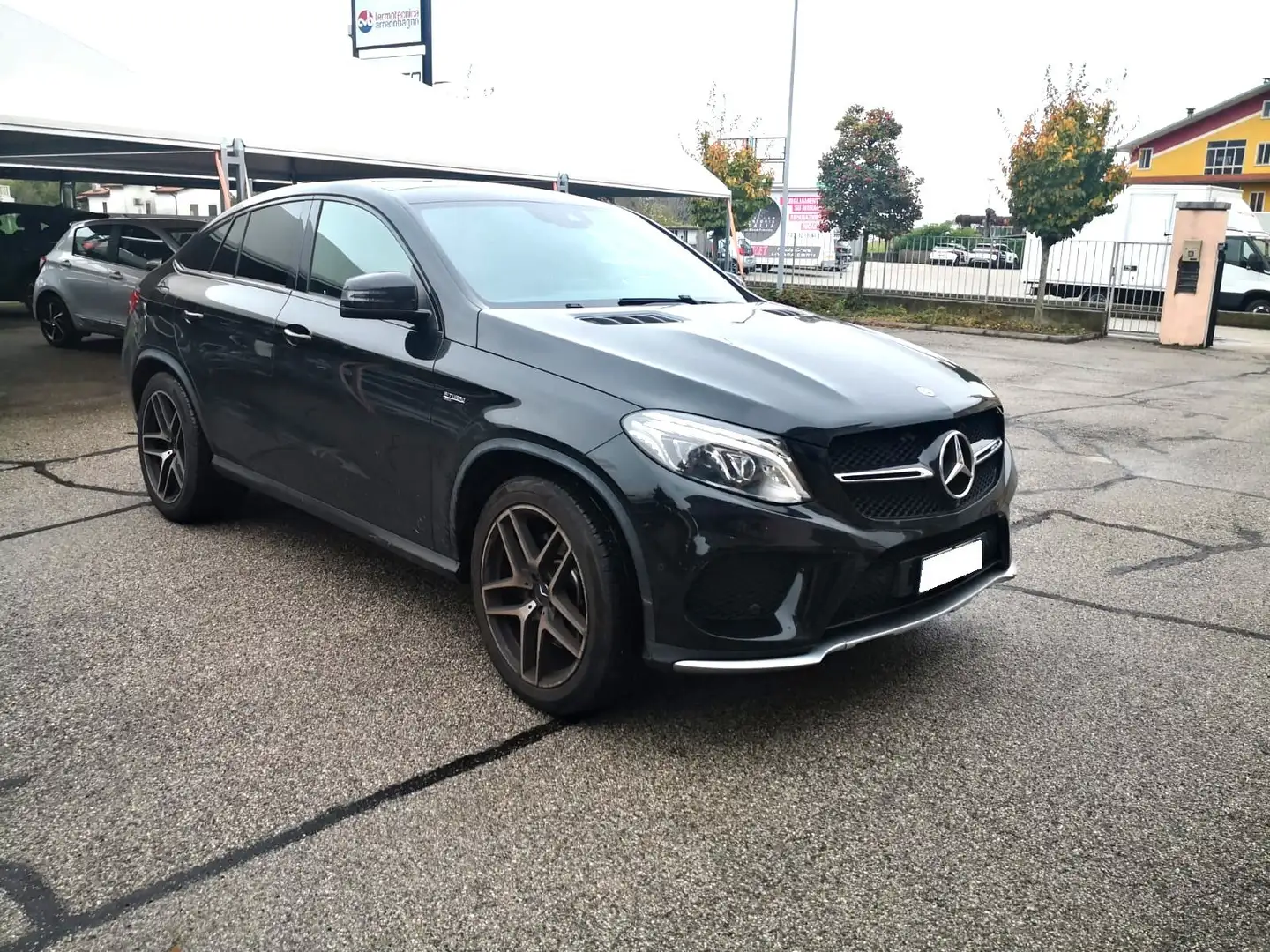 Mercedes-Benz GLE 43 AMG 4Matic Coupé ***QUALCHE LAVORO DA ESEGUIRE*** Nero - 2