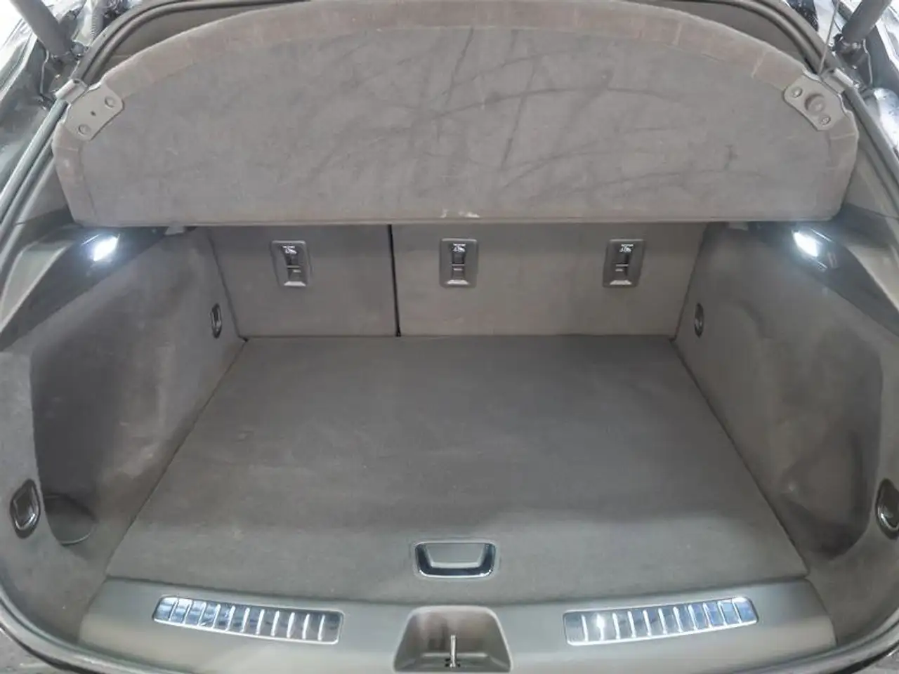 Cadillac XT4 снимка Cadillac XT4