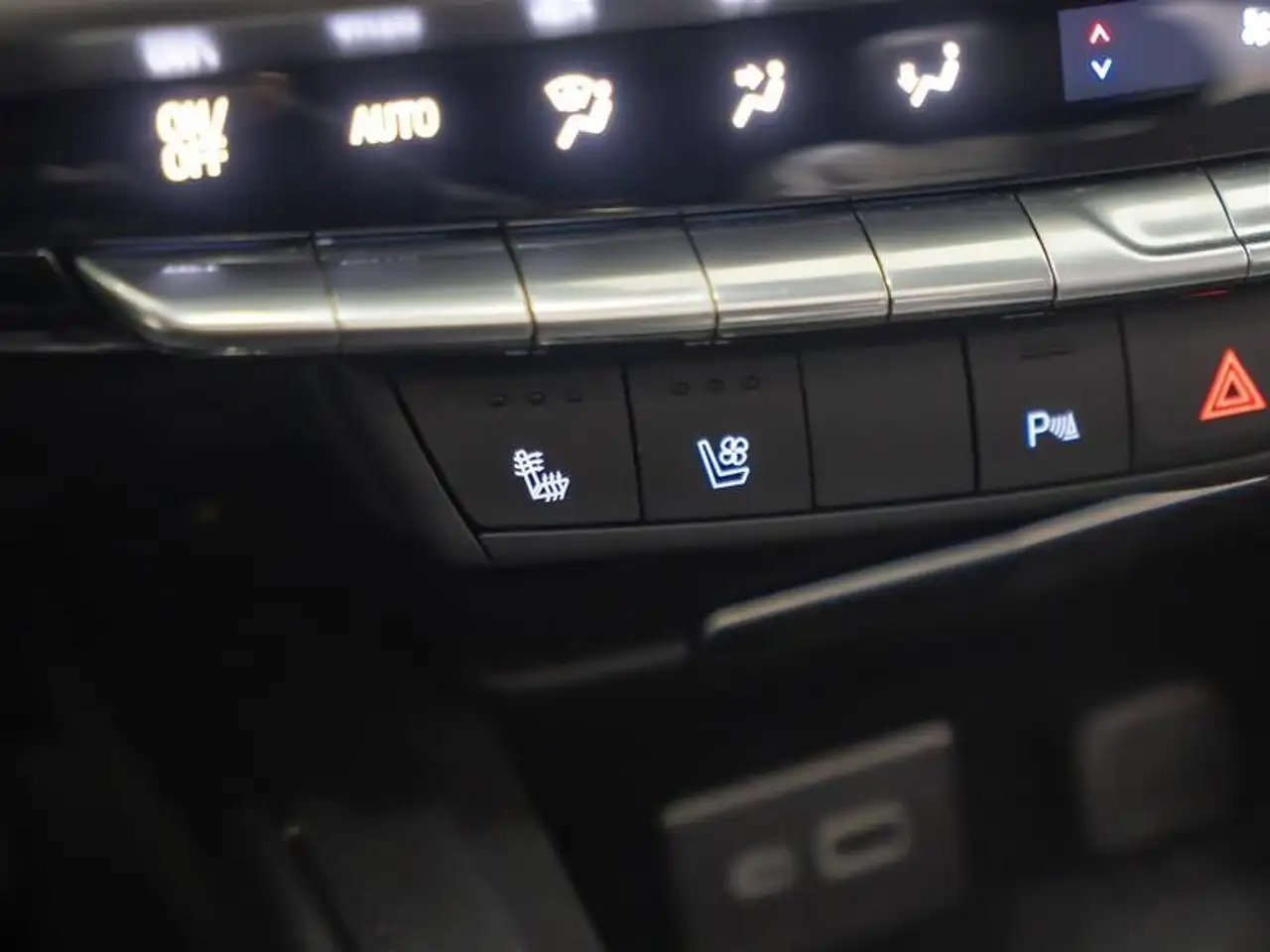 Cadillac XT4 снимка Cadillac XT4