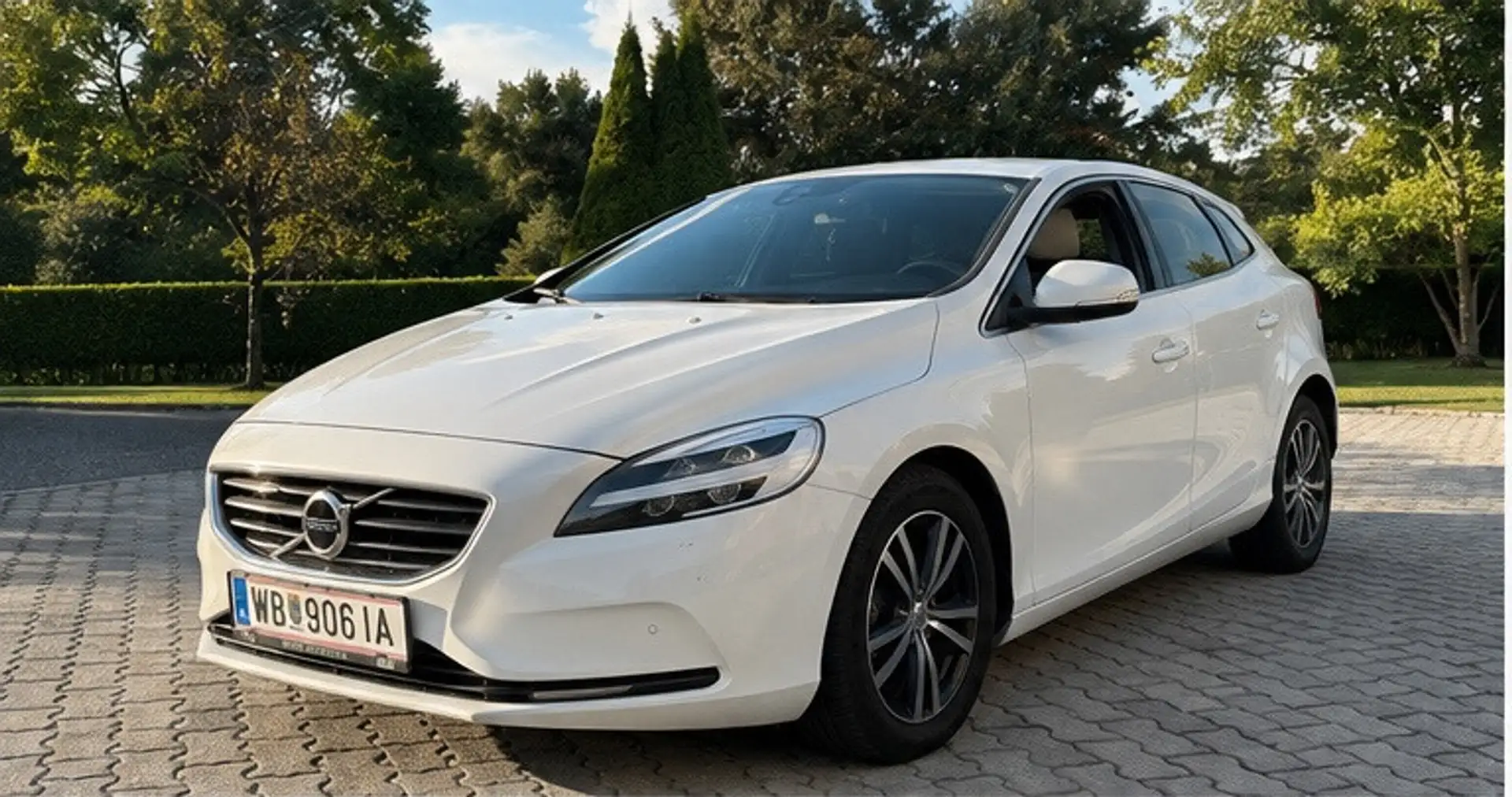 Volvo V40 1,8 Classic Limited Edition - 1