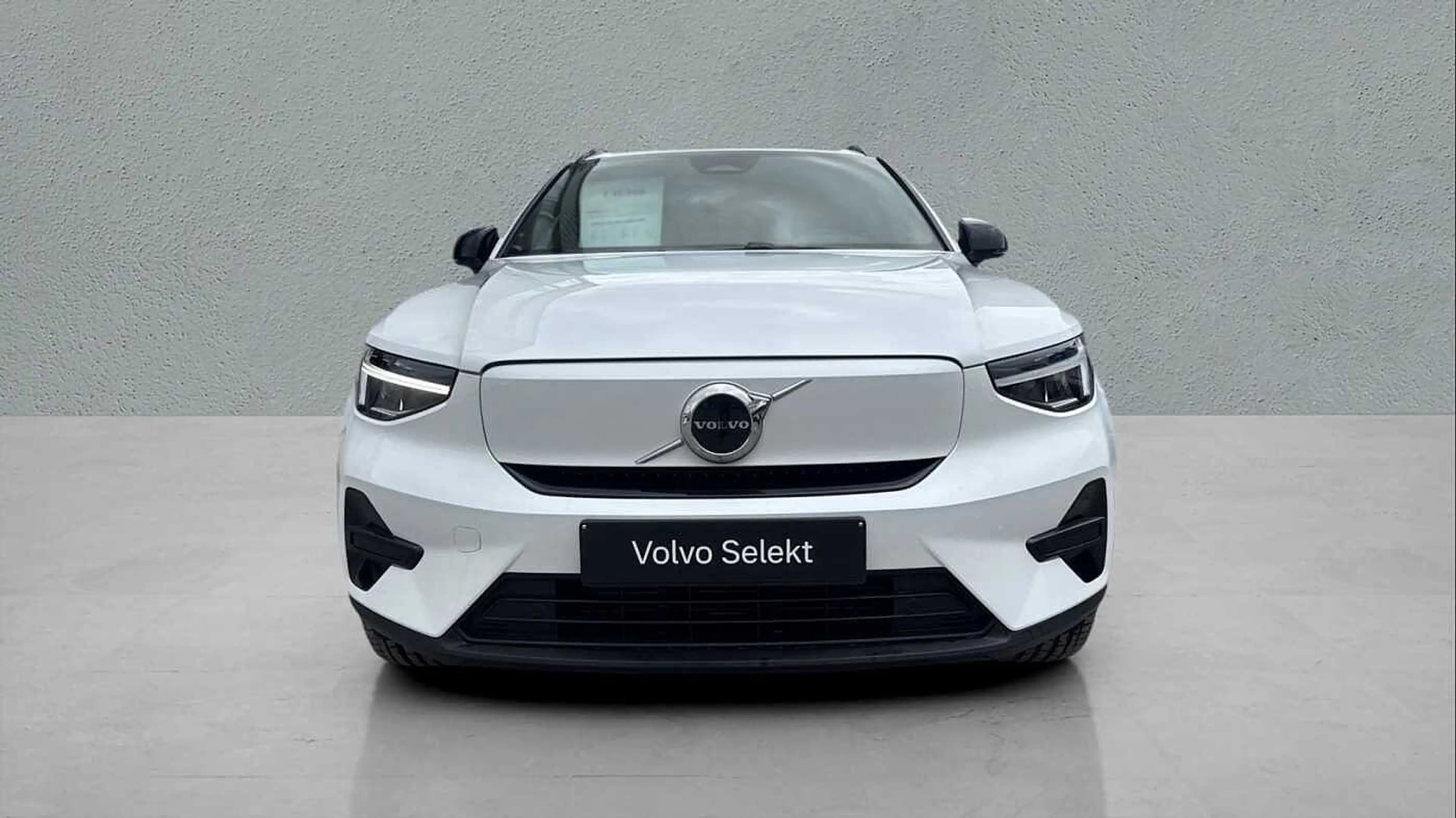 Volvo EX40 Plus, Single Extended Range, Electric — photo 9