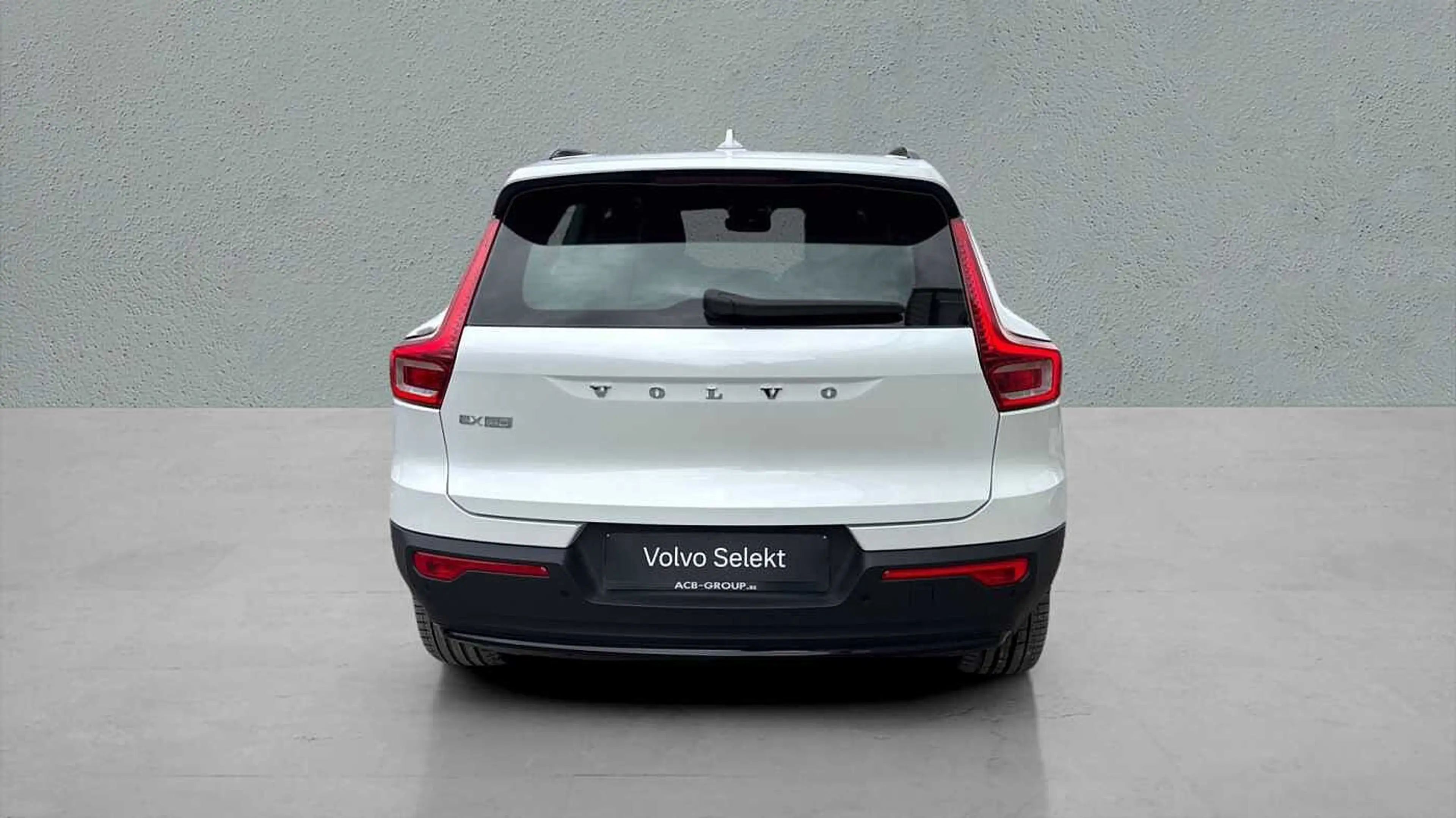 Volvo EX40 Plus, Single Extended Range, Electric — photo 8