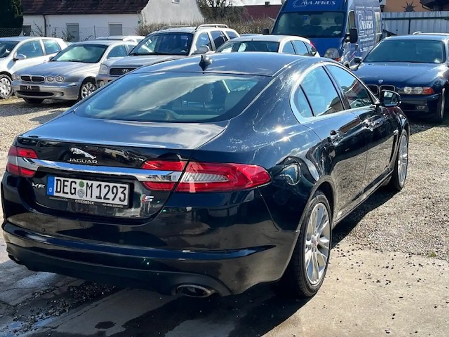 Jaguar XF 3.0 V6 Diesel Schwarz - 2