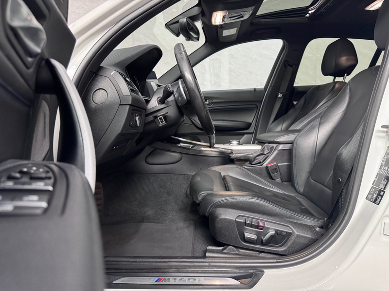 BMW 140 1-serie M140i xDrive High Executive HK Pano Memory — photo 10