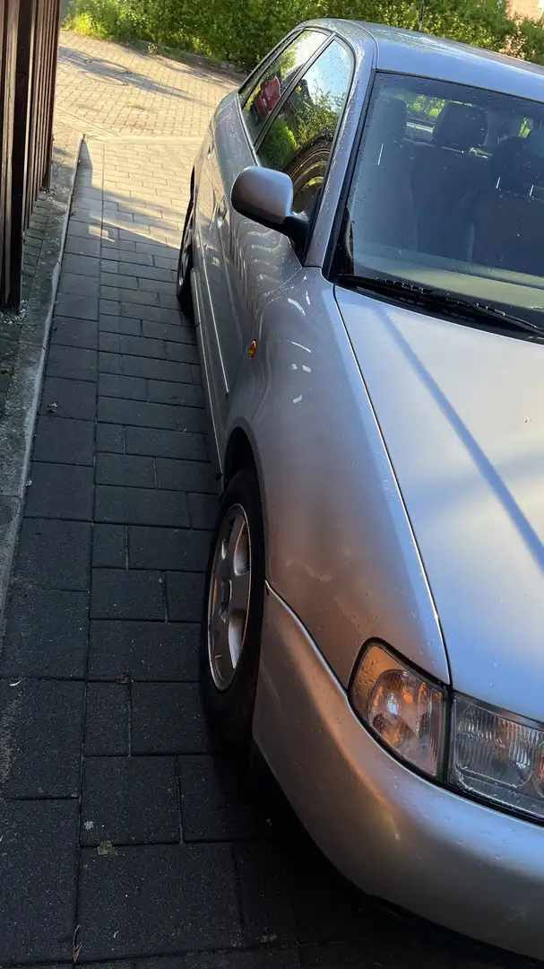 Audi A3 1.6 Ambiente Argent - 2