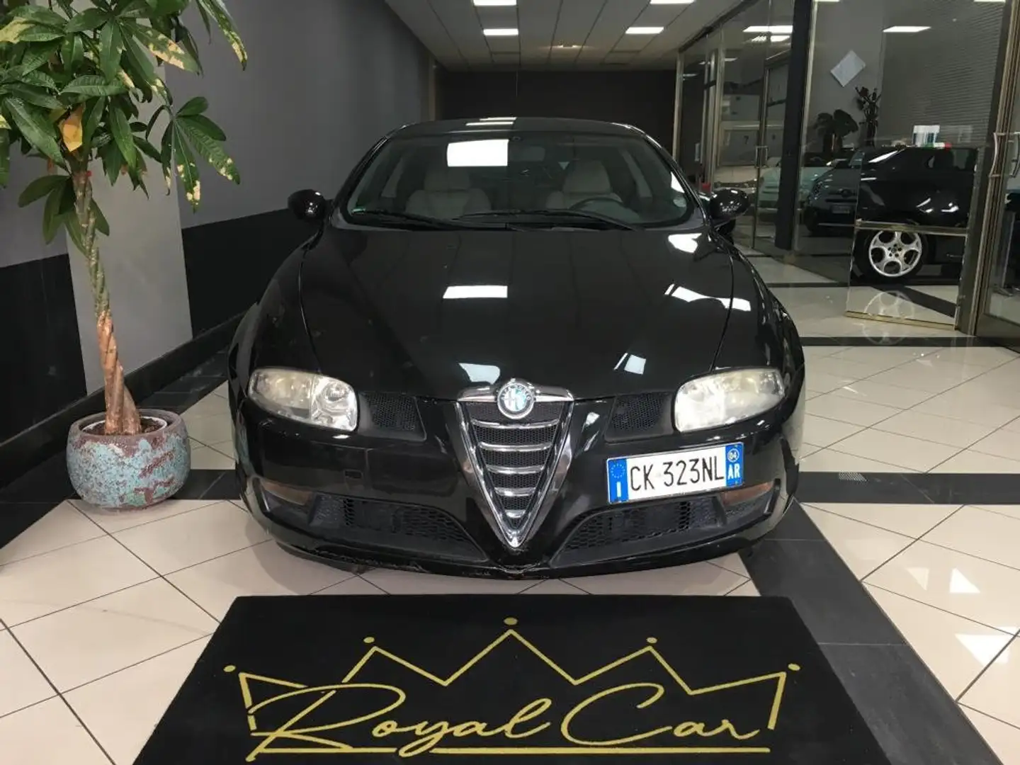 Alfa Romeo GT 2.0 jts Distinctive Šedá - 2