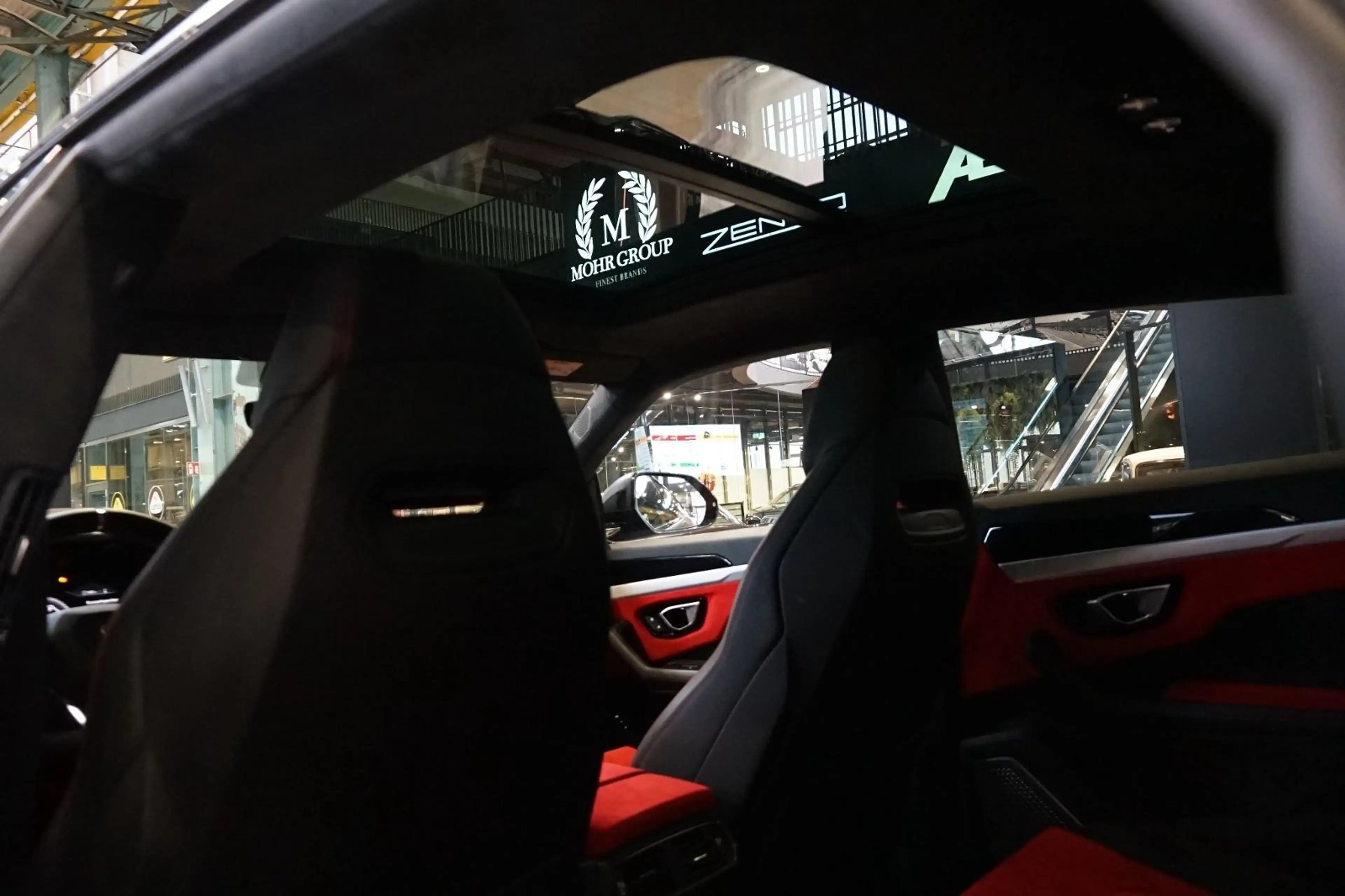 Lamborghini Urus /Standheizung/B&O/Pano/Bicolor Alcantara — photo 14
